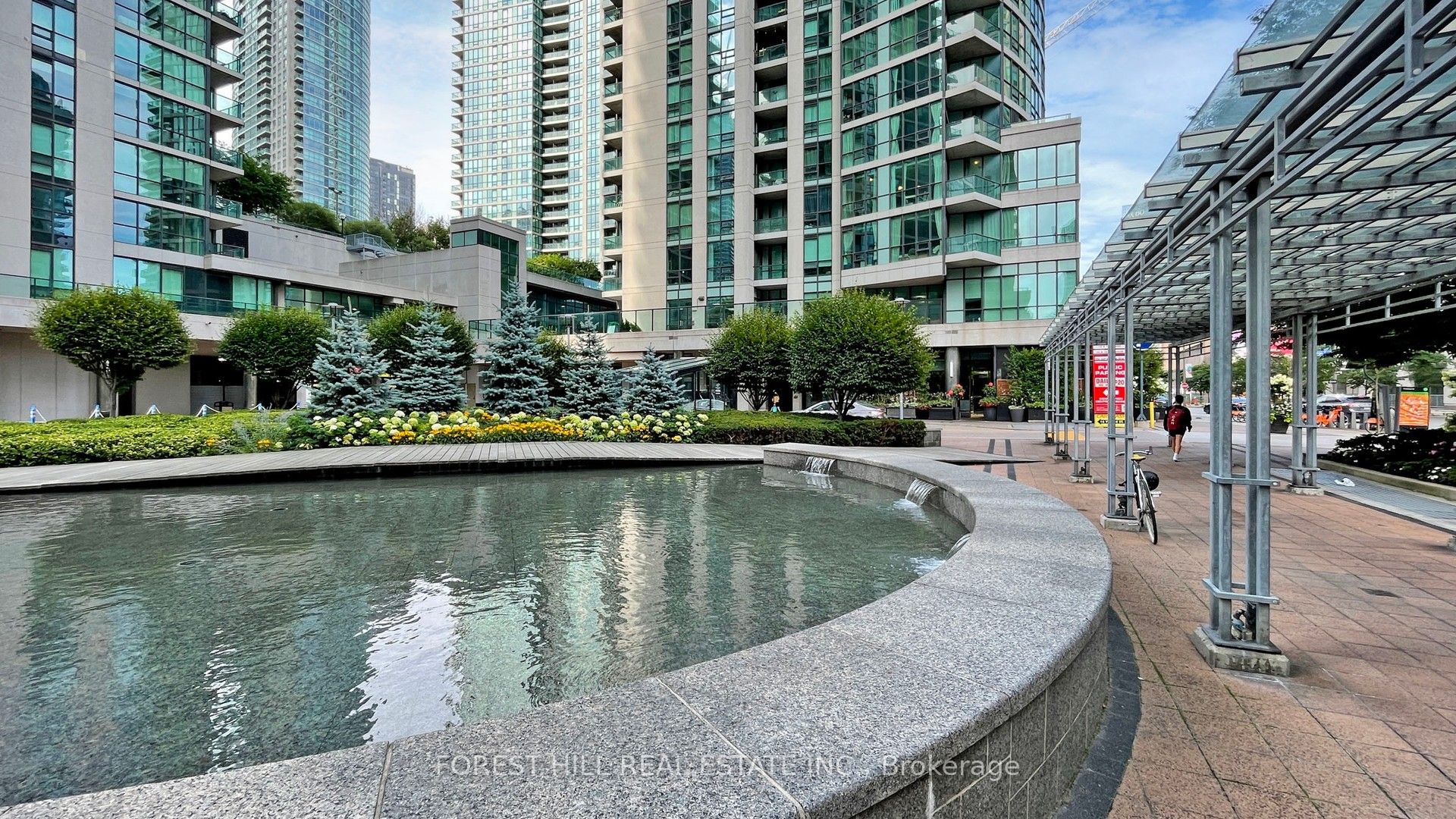 16 Yonge Street, #2207