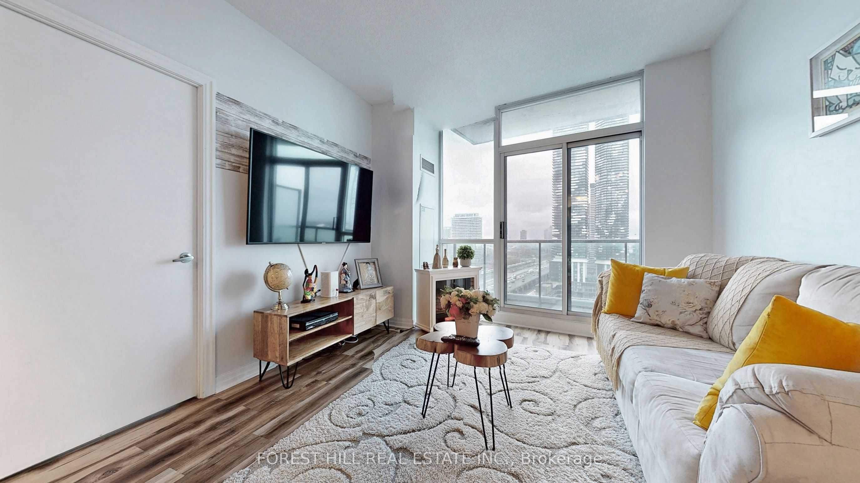 16 Yonge Street, #2207