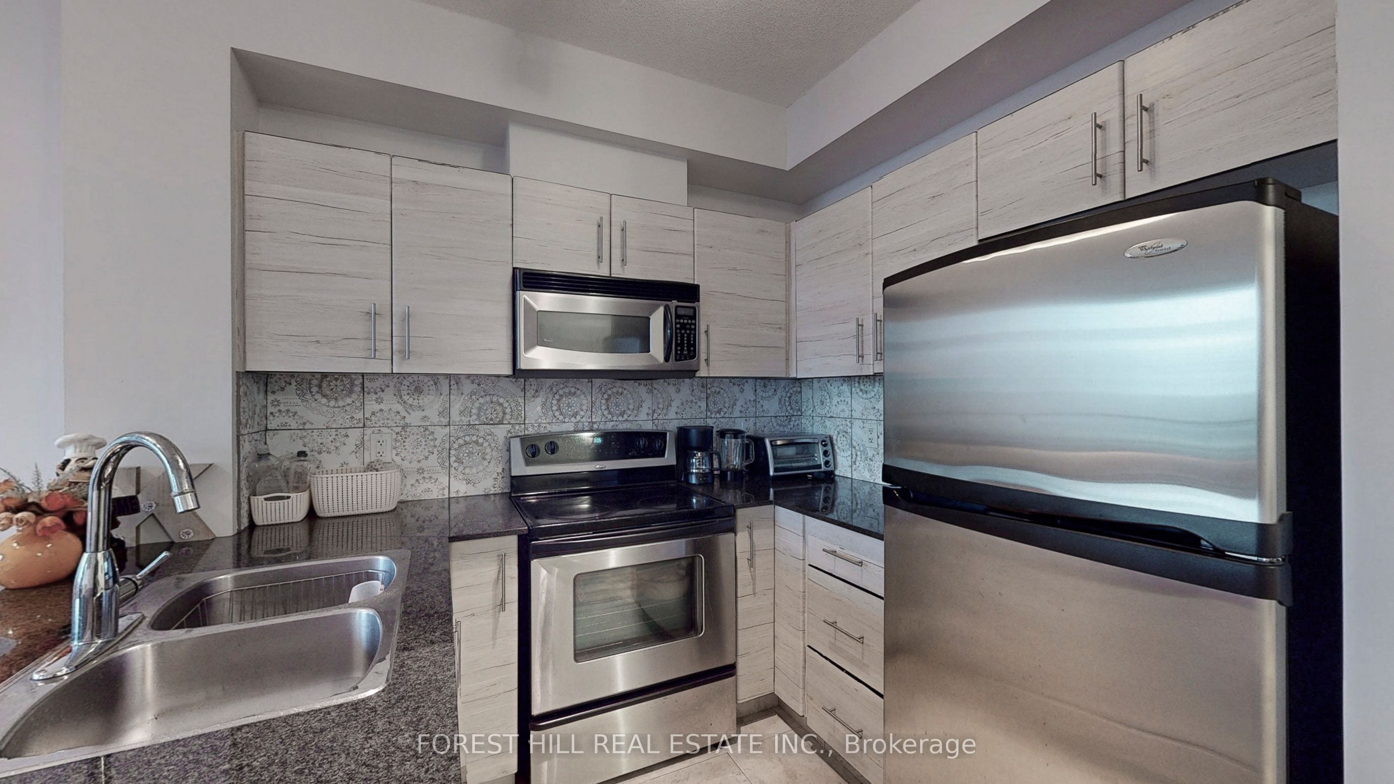 16 Yonge Street, #2207