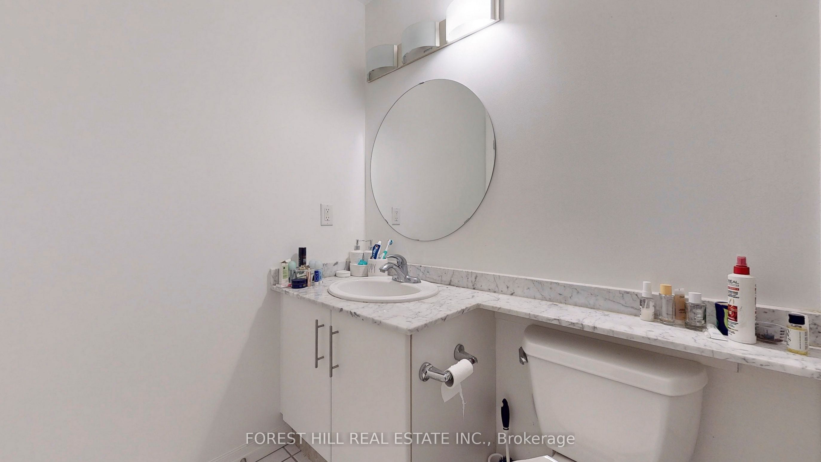 16 Yonge Street, #2207