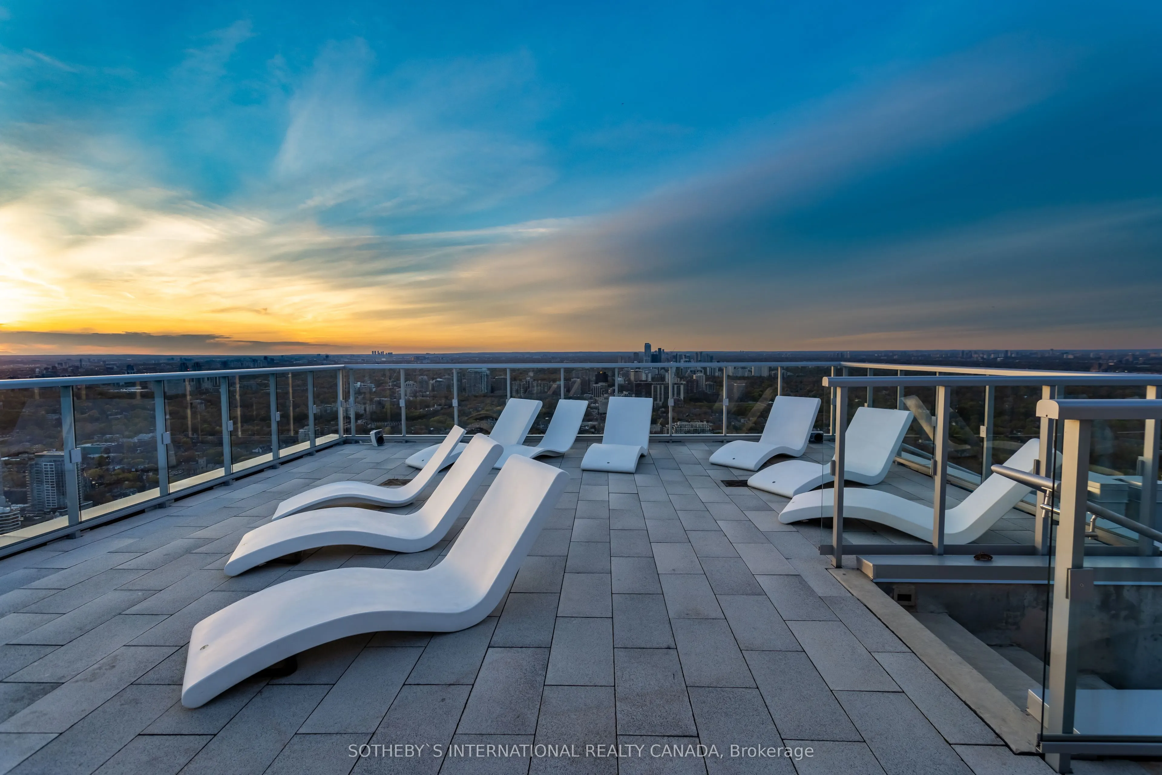 1 Yorkville Avenue #5405
