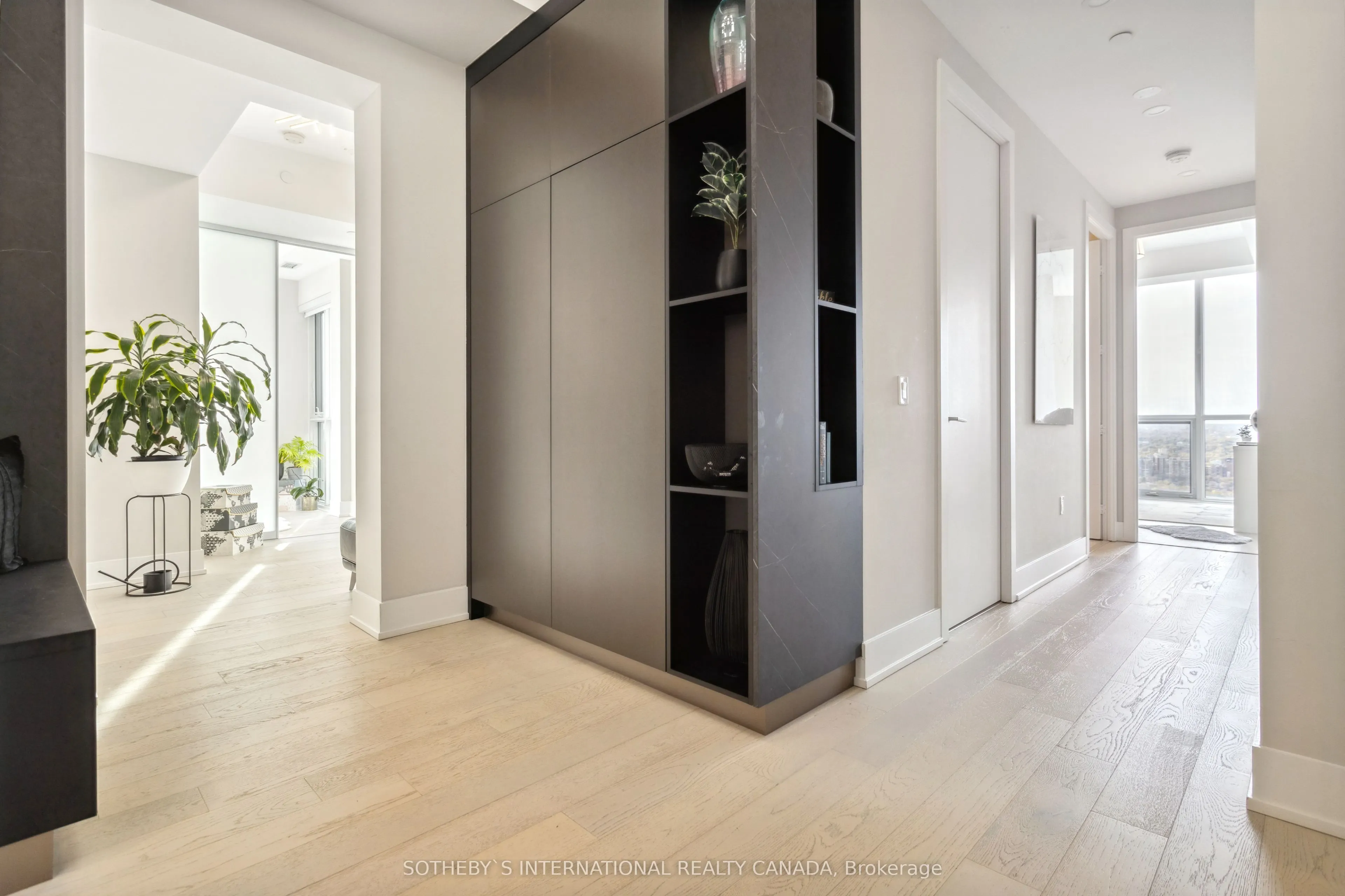 1 Yorkville Avenue #5405