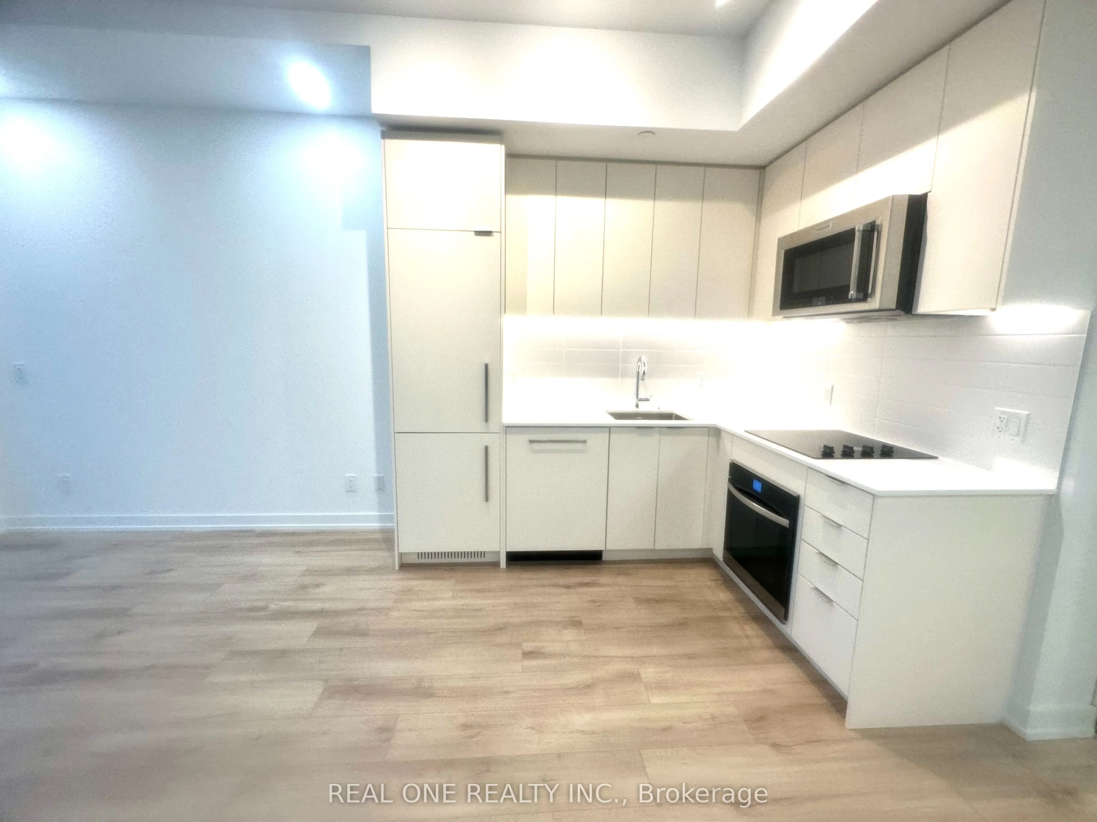 181 Sheppard Avenue E #211