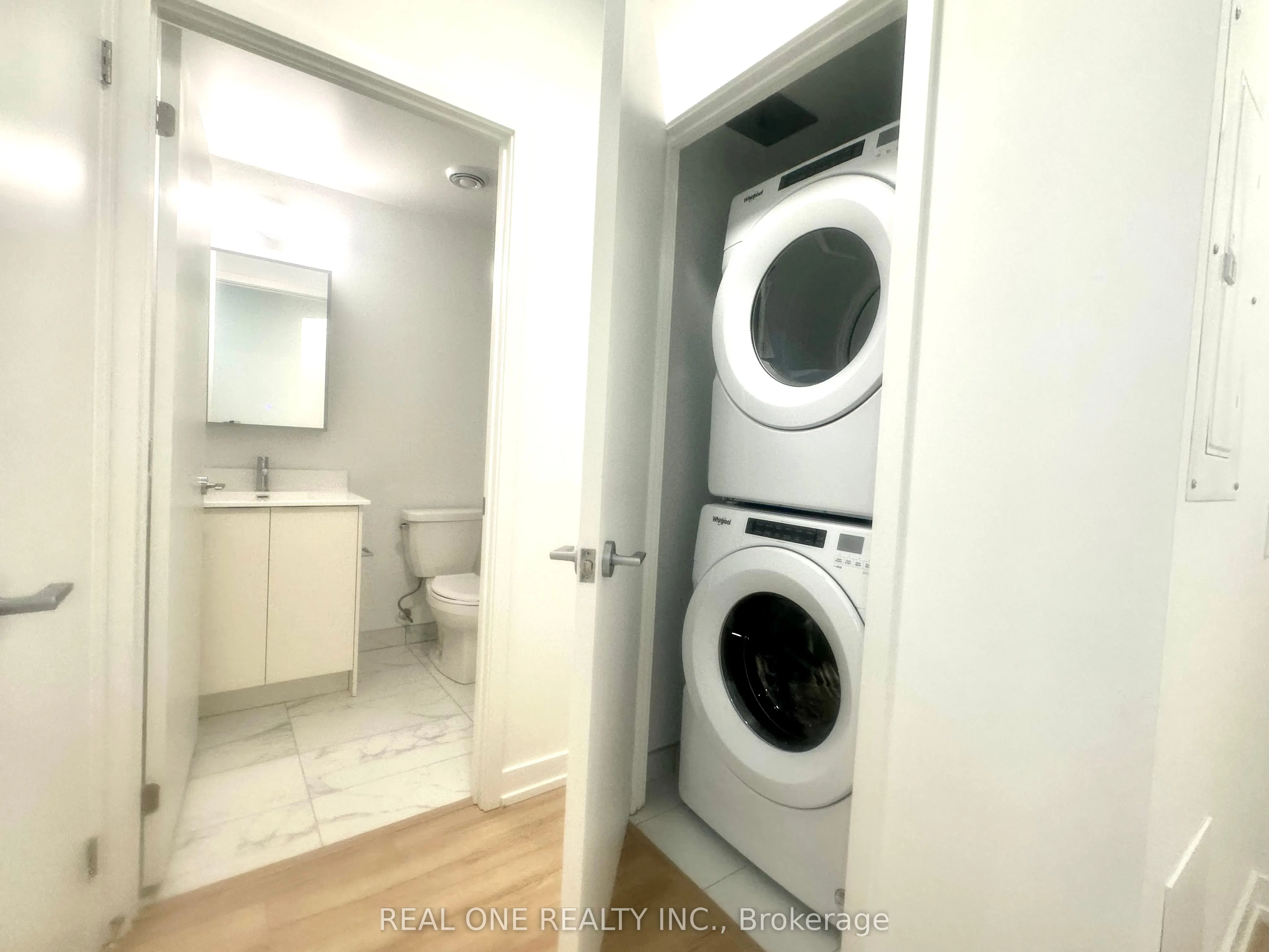 181 Sheppard Avenue E #211
