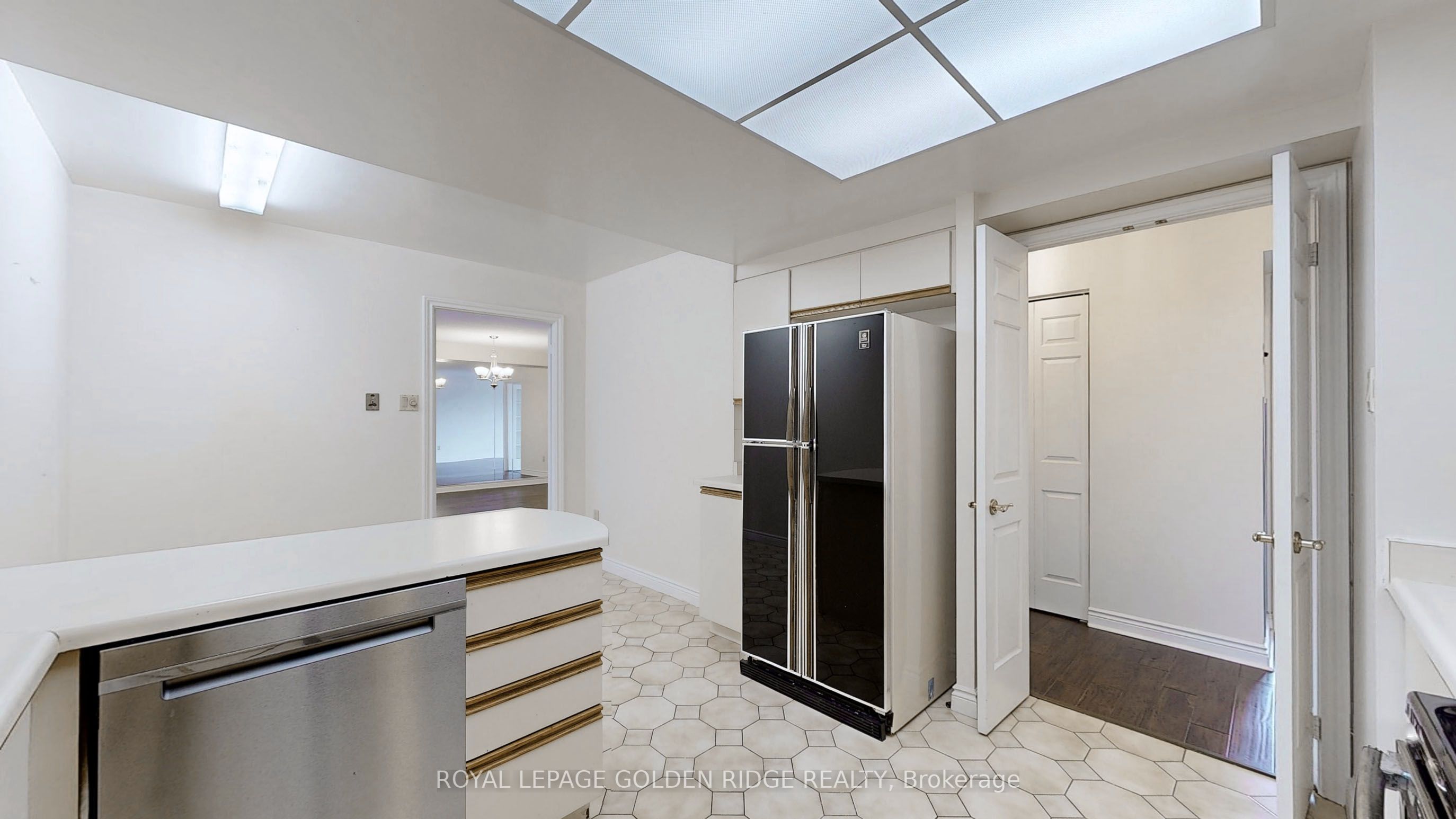 65 Spring Garden Avenue, #1504