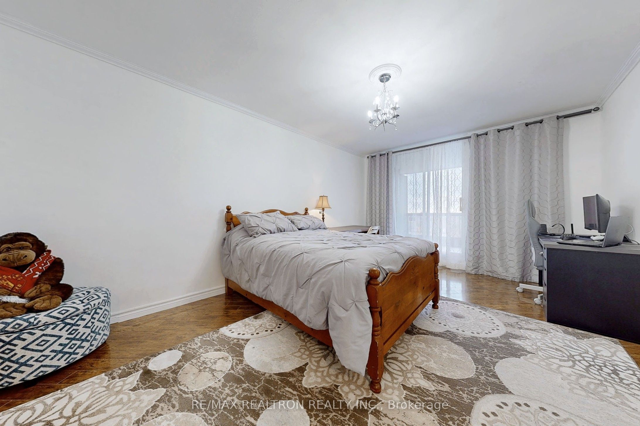 135 Antibes Drive, #1706