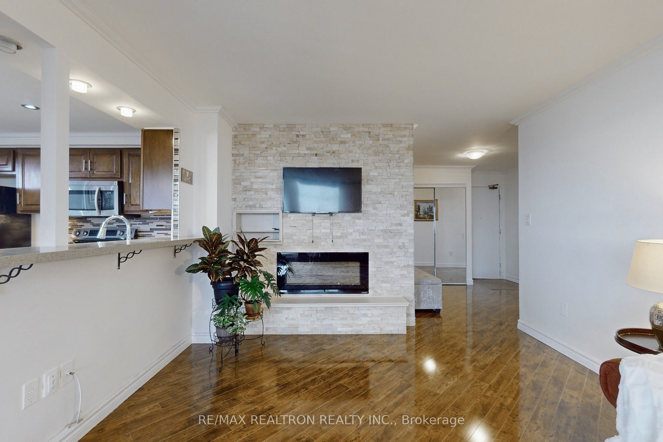 135 Antibes Drive, #1706