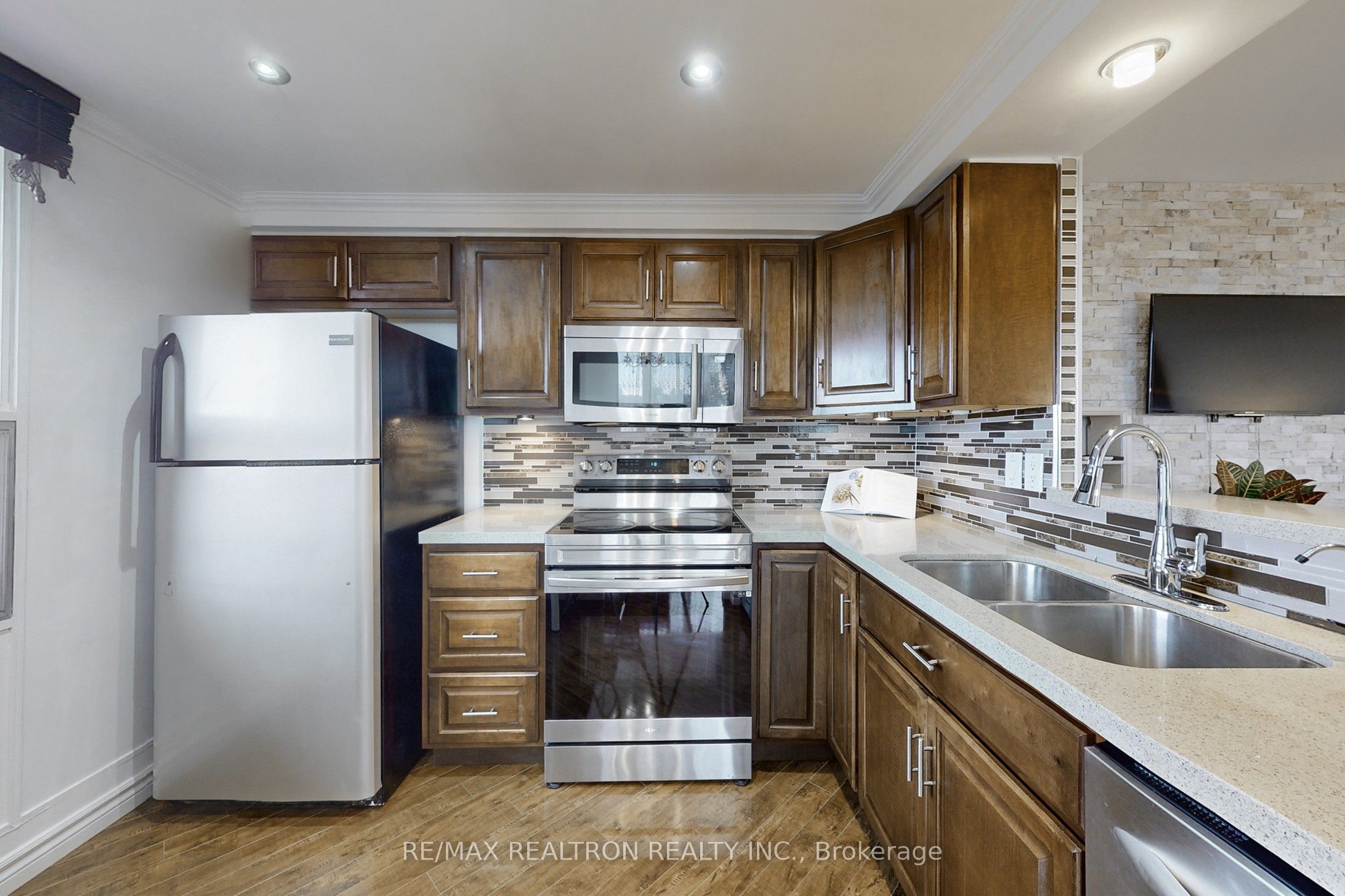135 Antibes Drive, #1706