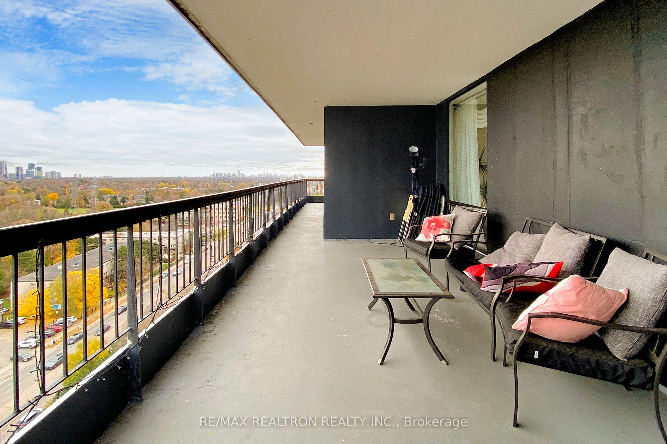 135 Antibes Drive, #1706