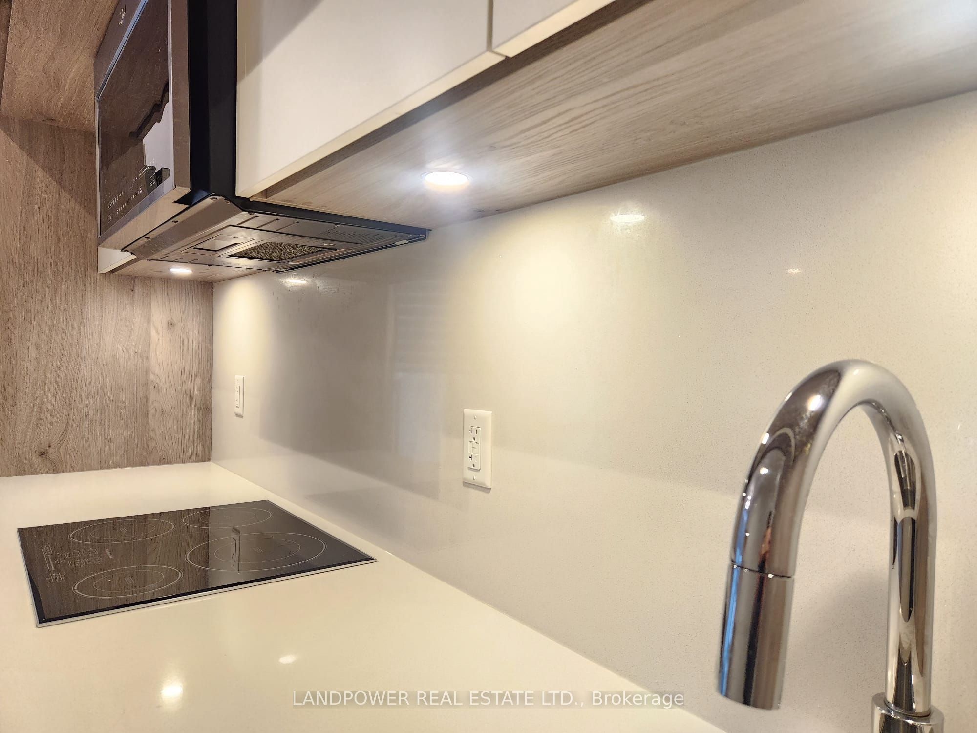 25 Adra Grado Way, #258