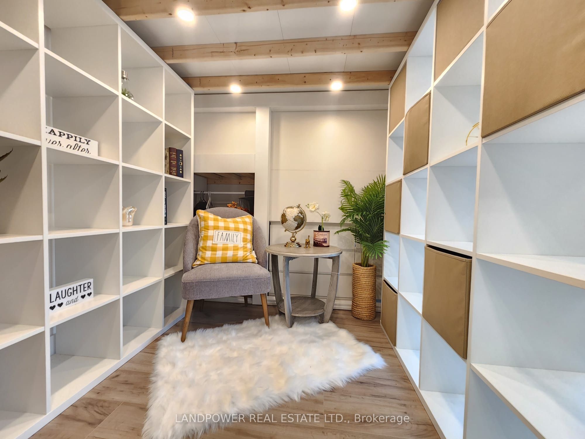 25 Adra Grado Way, #258