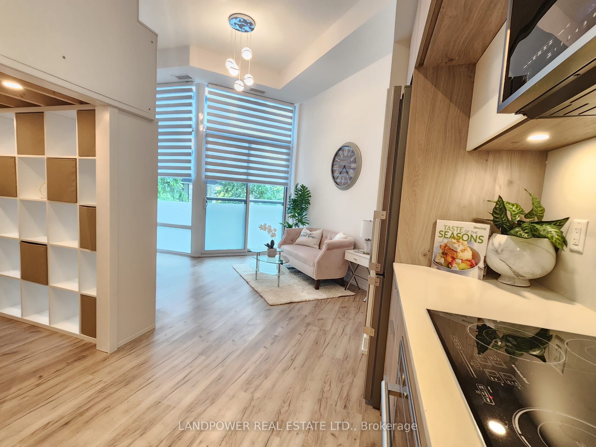 25 Adra Grado Way, #258