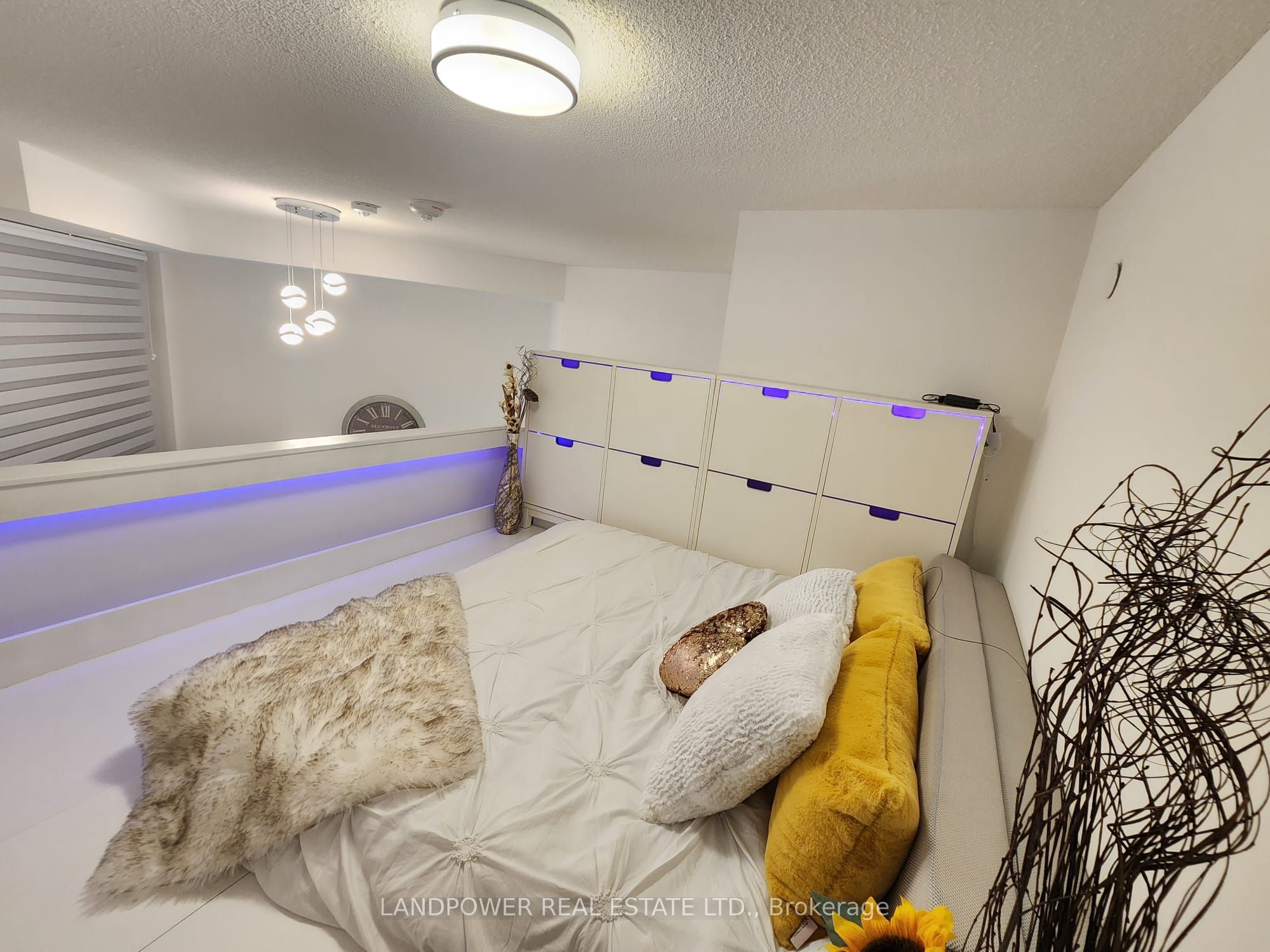 25 Adra Grado Way, #258