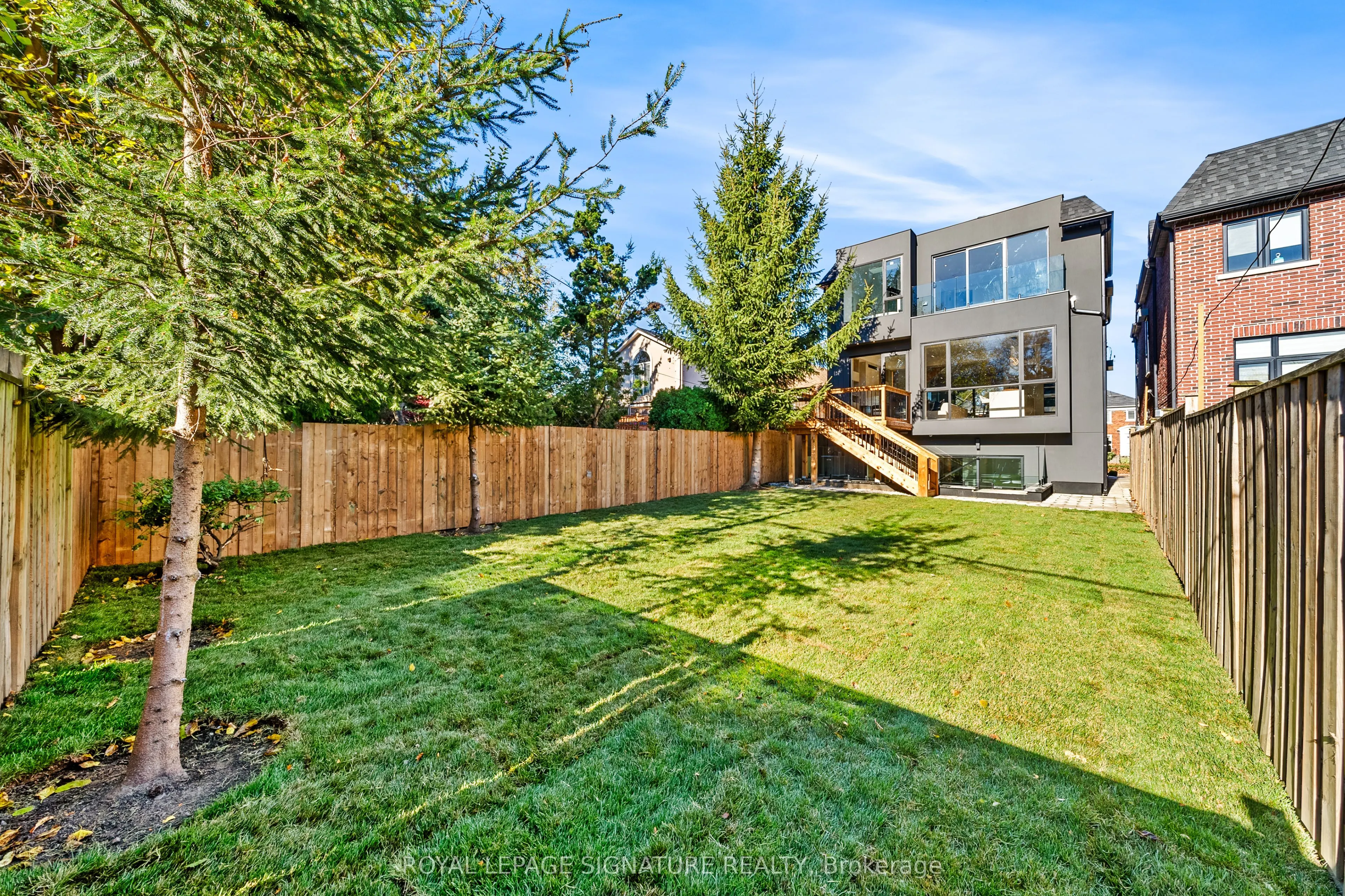 551 Broadway Avenue