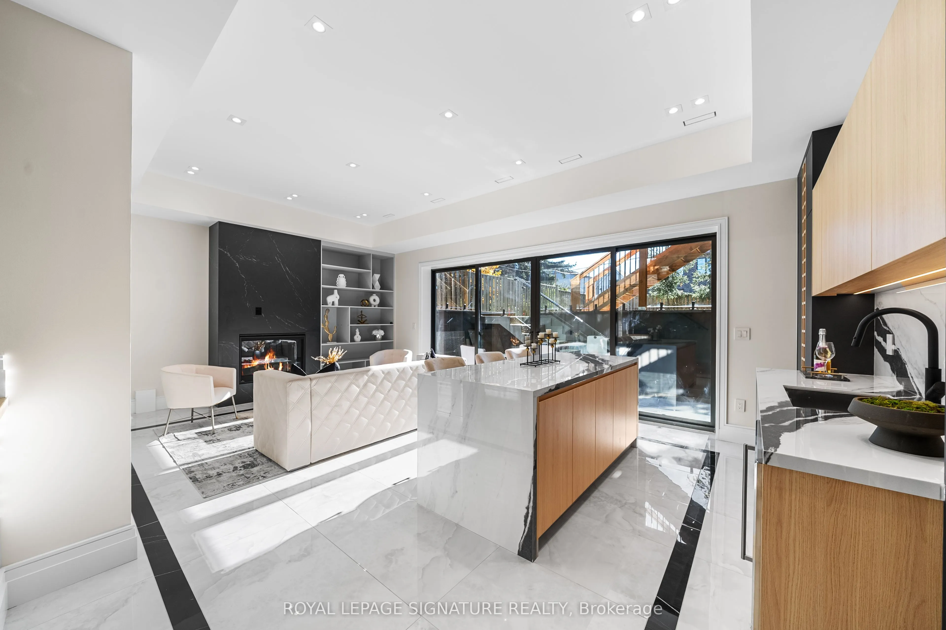 551 Broadway Avenue