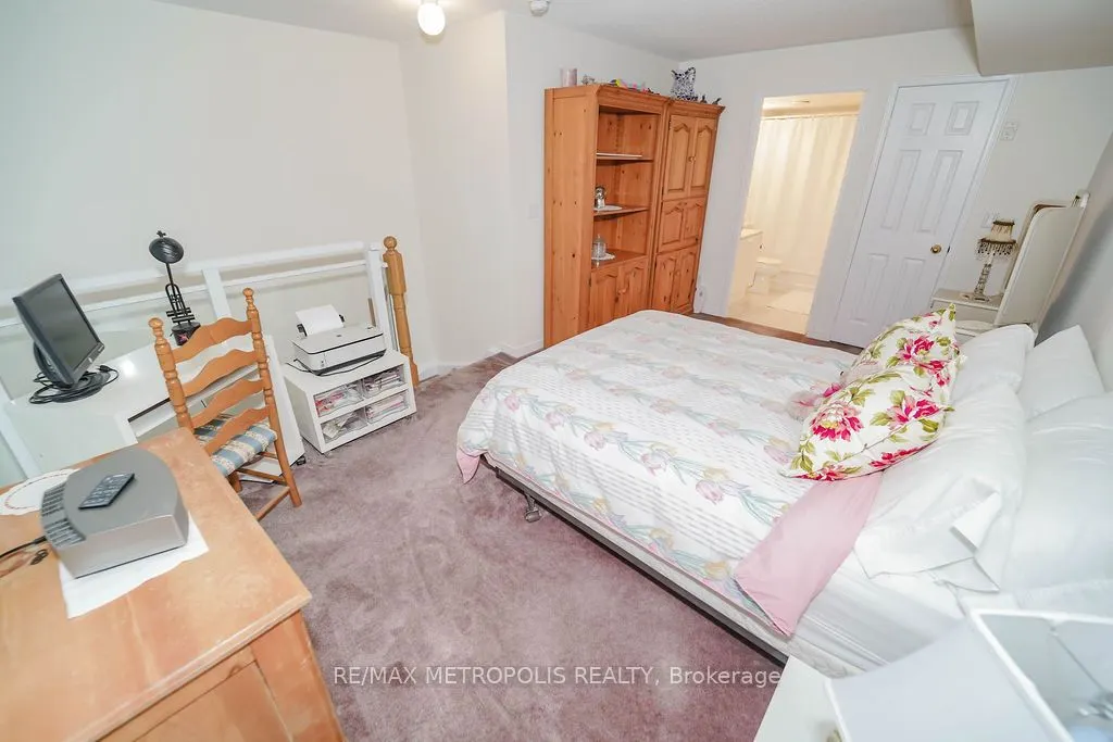 109 Front Street E #528
