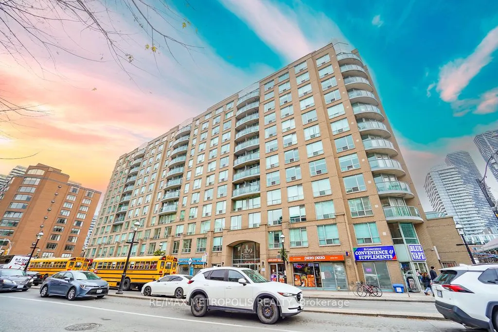 109 Front Street E #528