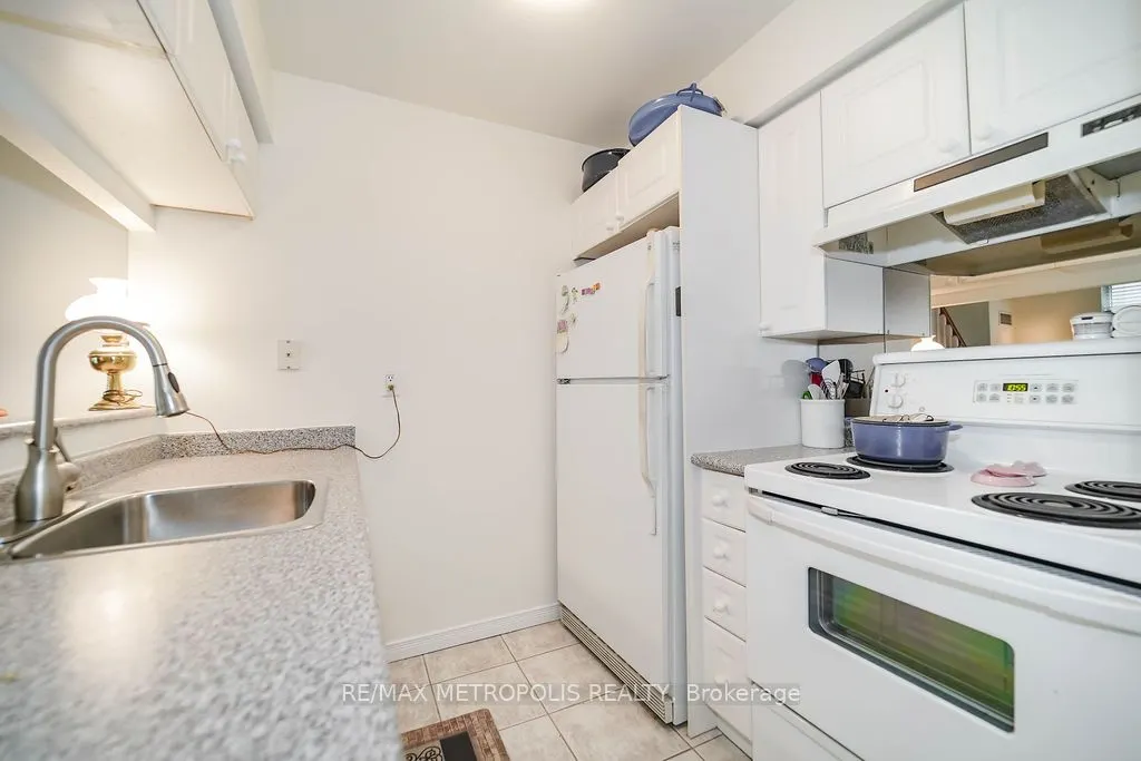 109 Front Street E #528