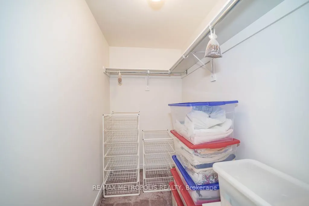 109 Front Street E #528