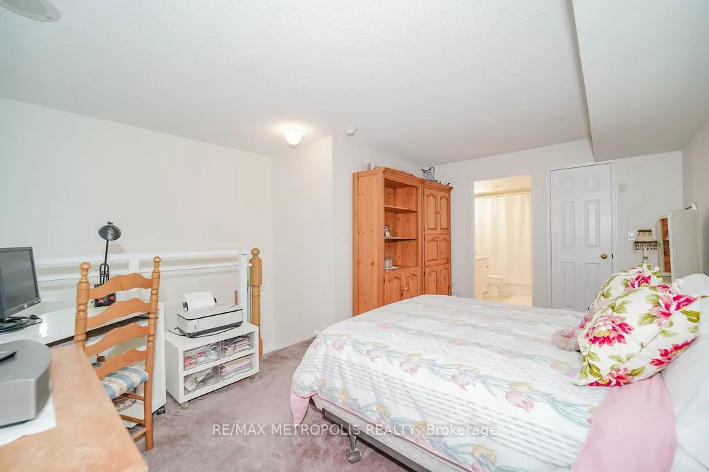 109 Front Street E #528