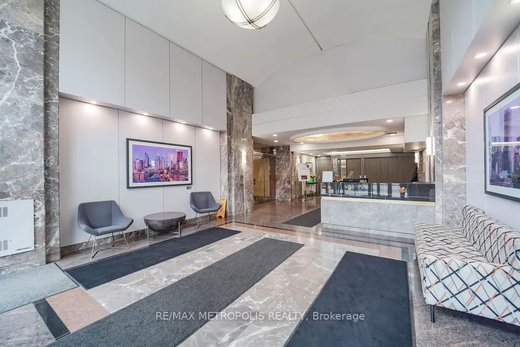 109 Front Street E #528