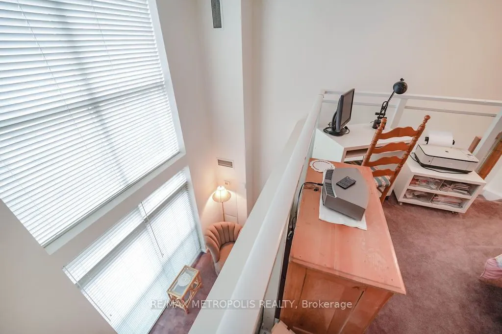 109 Front Street E #528
