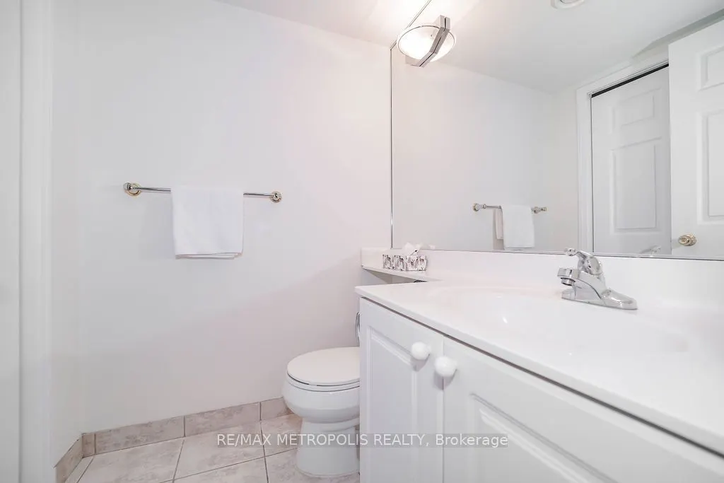 109 Front Street E #528