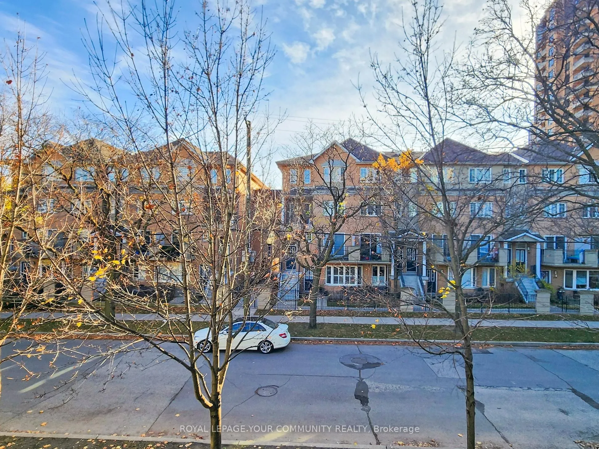 60 Byng Avenue, #TH2