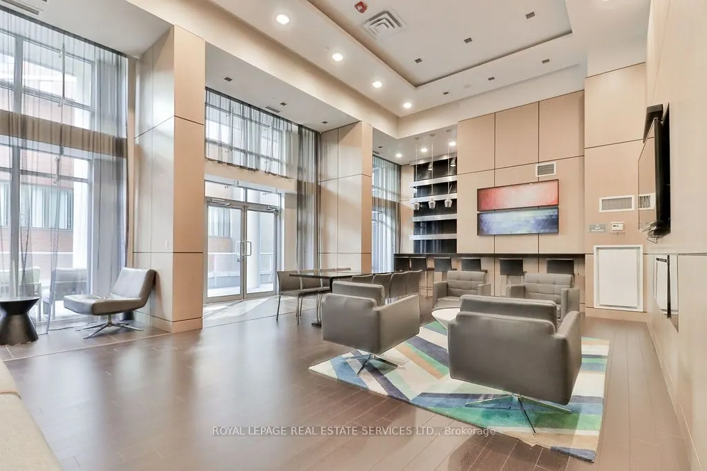 58 Orchard View Boulevard #908