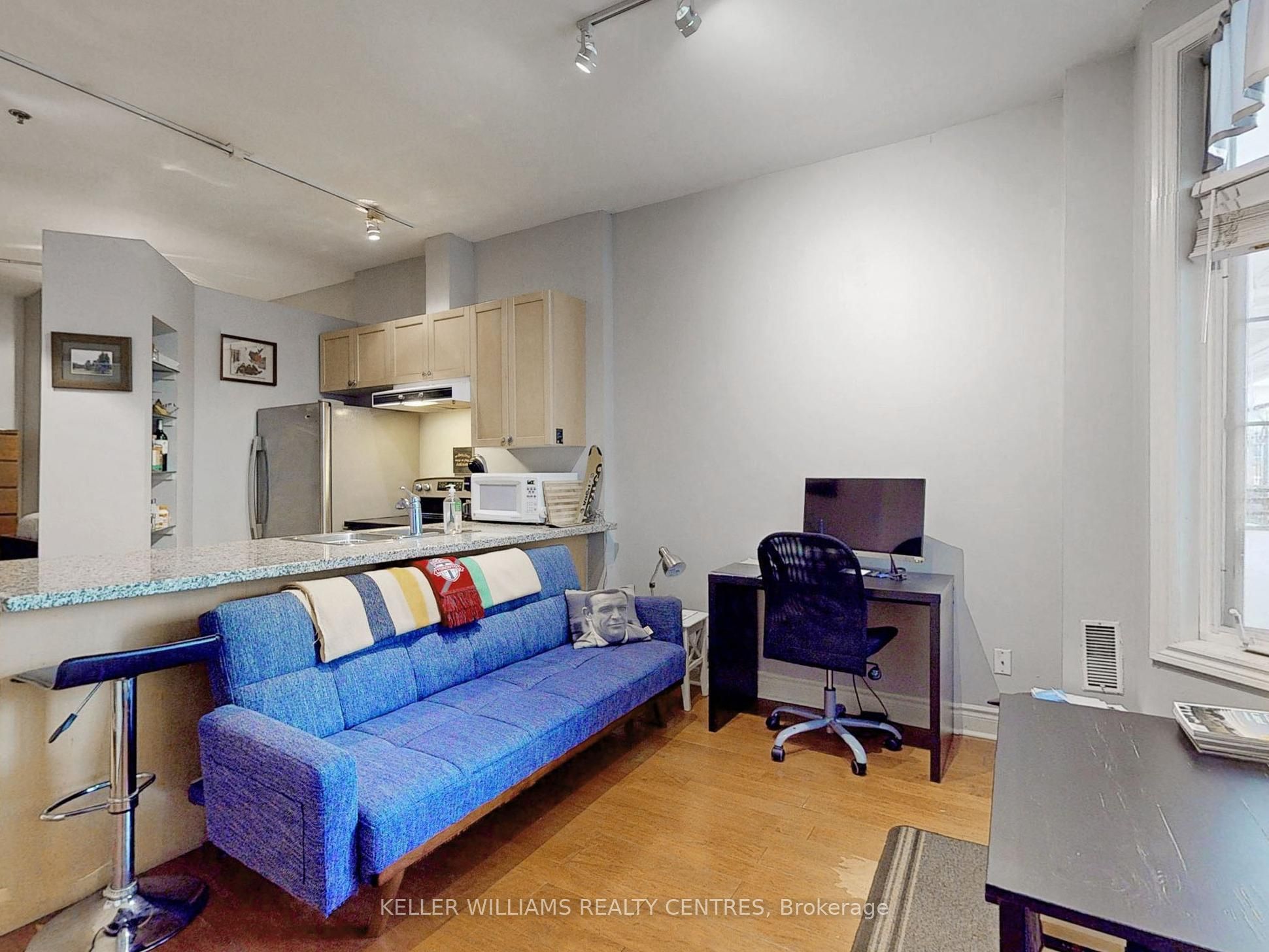 71 McCaul Street, #123