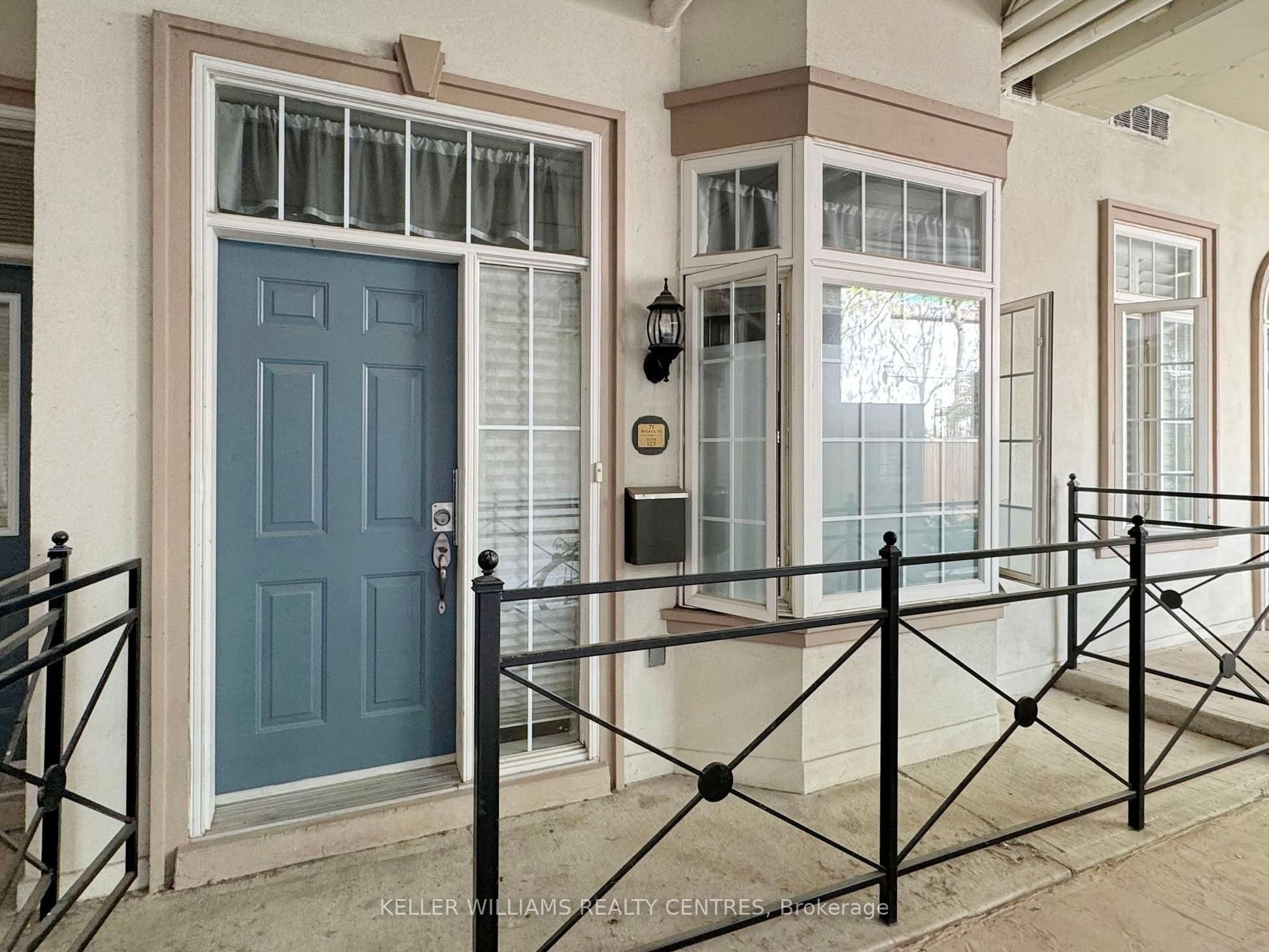 71 McCaul Street, #123