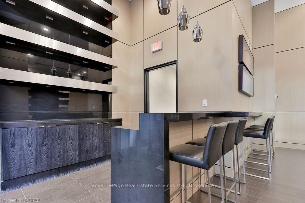 58 ORCHARD VIEW Boulevard #908