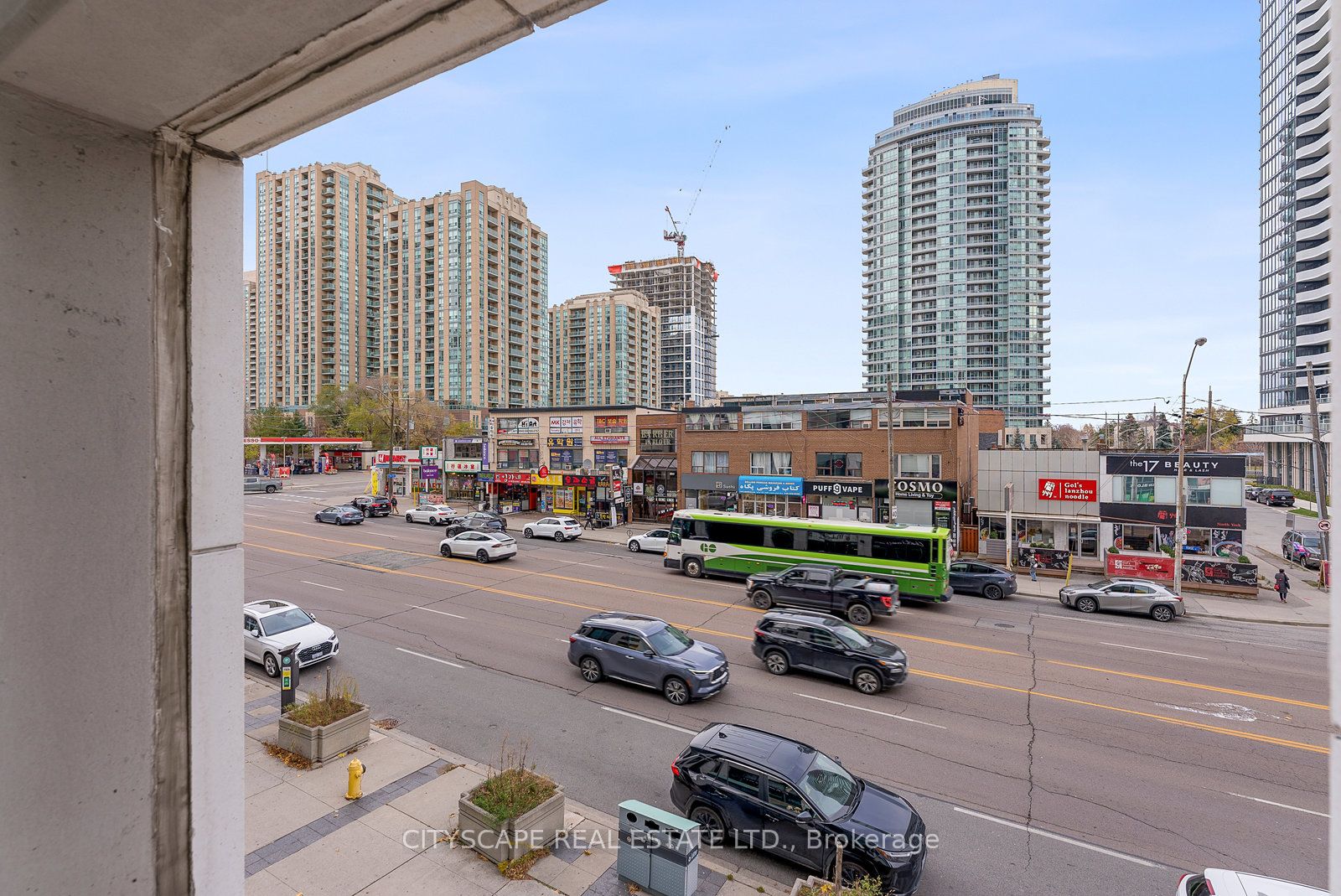 5500 Yonge Street, #202