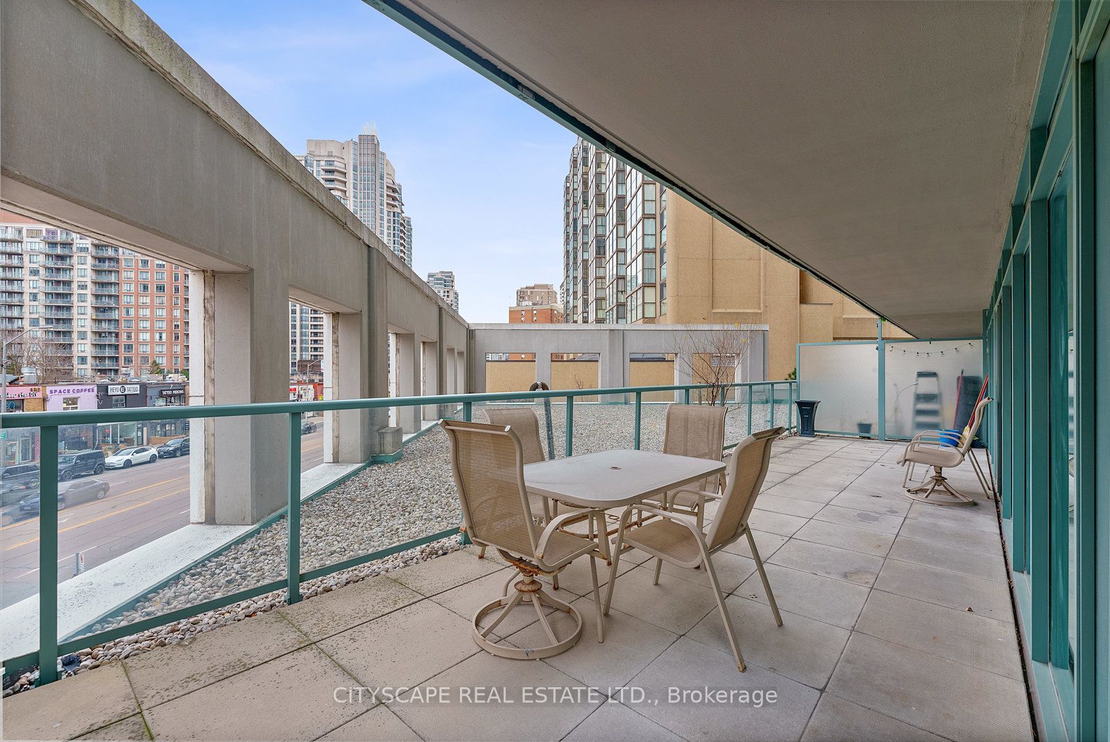 5500 Yonge Street, #202