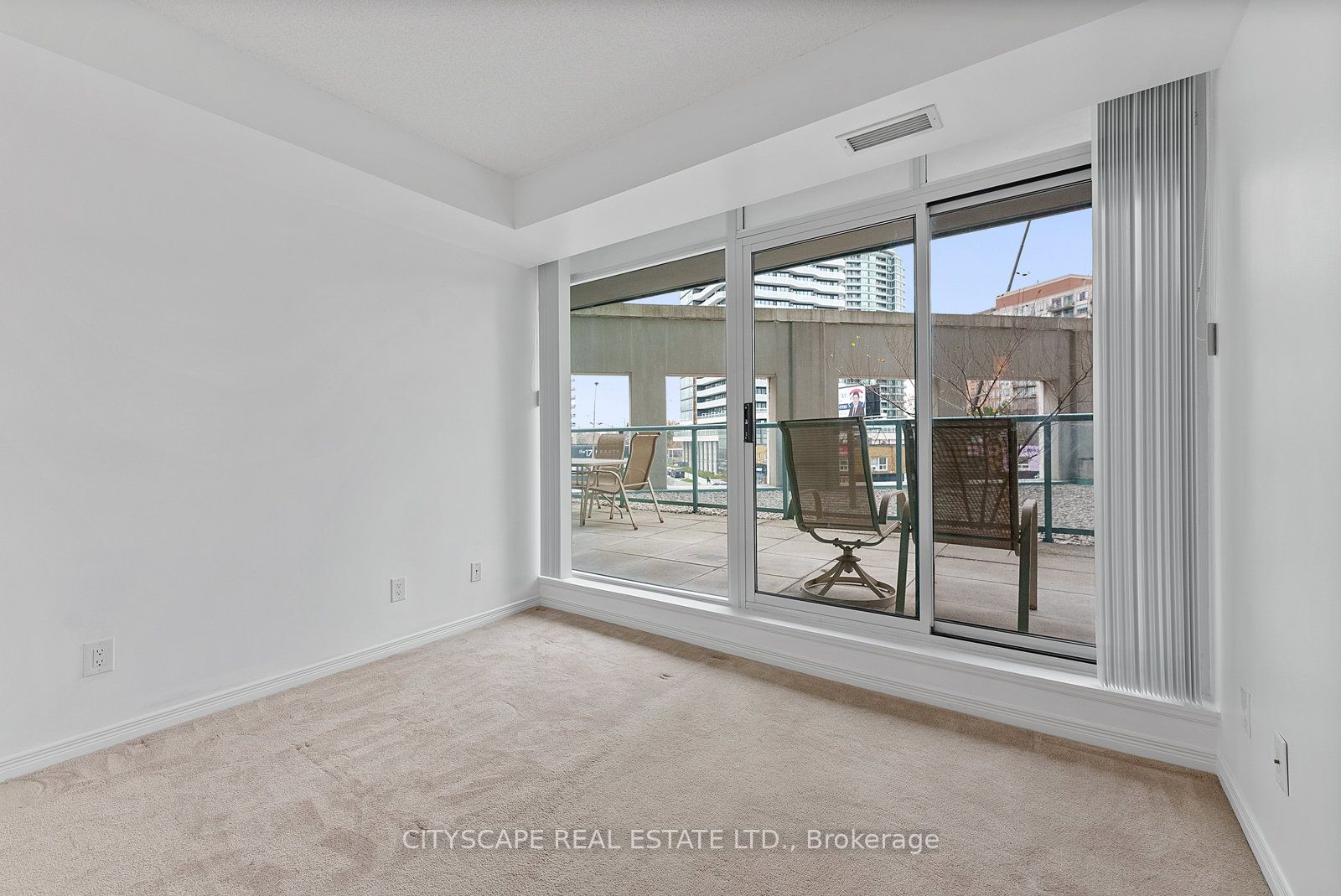 5500 Yonge Street, #202
