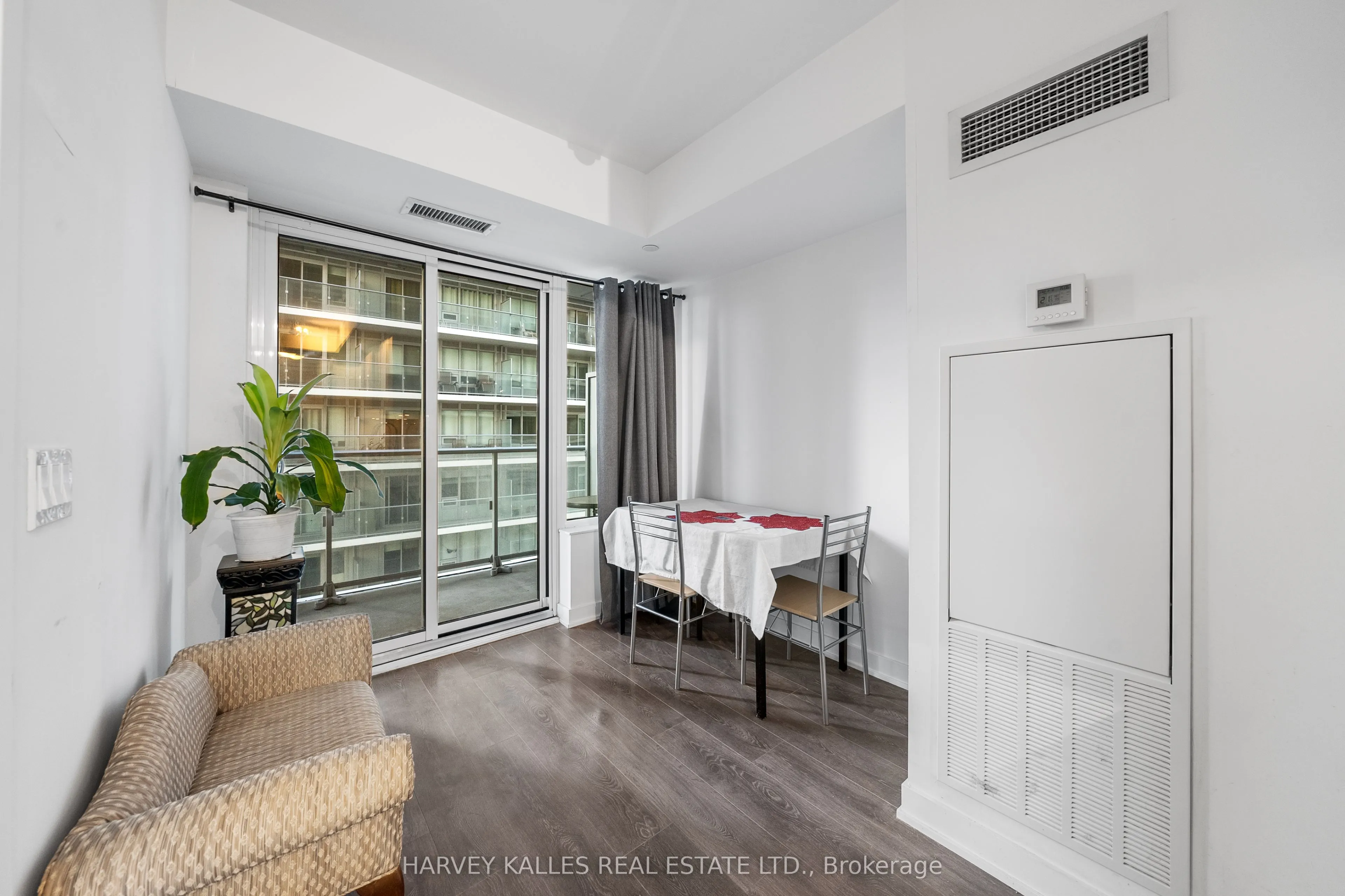 99 Broadway Avenue #1405