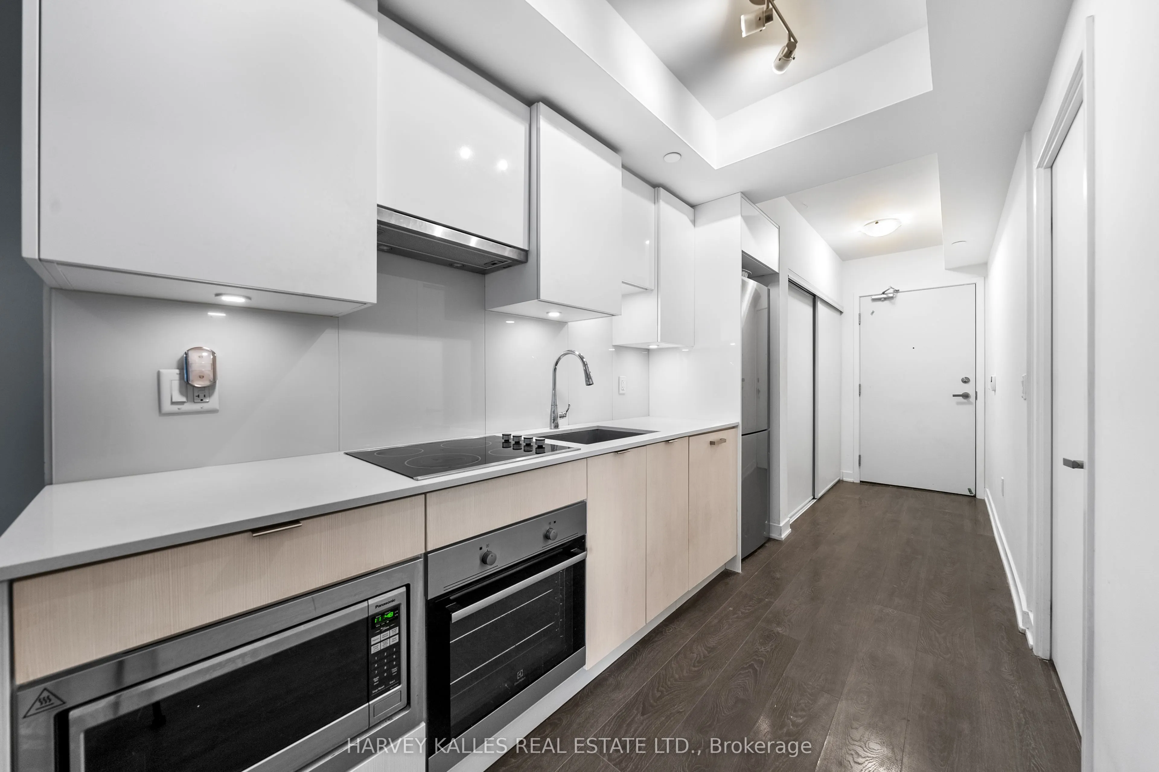 99 Broadway Avenue #1405