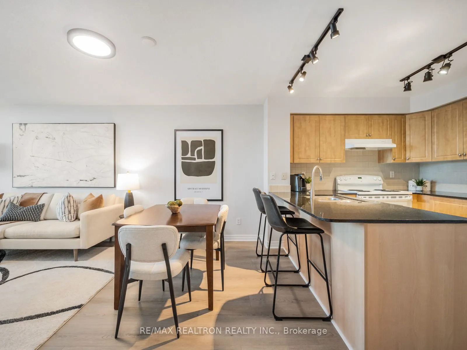 503 Beecroft Road, #318