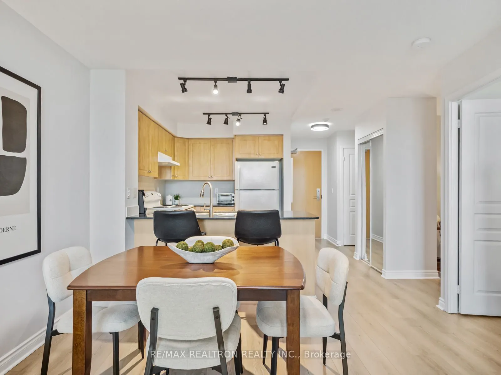 503 Beecroft Road, #318