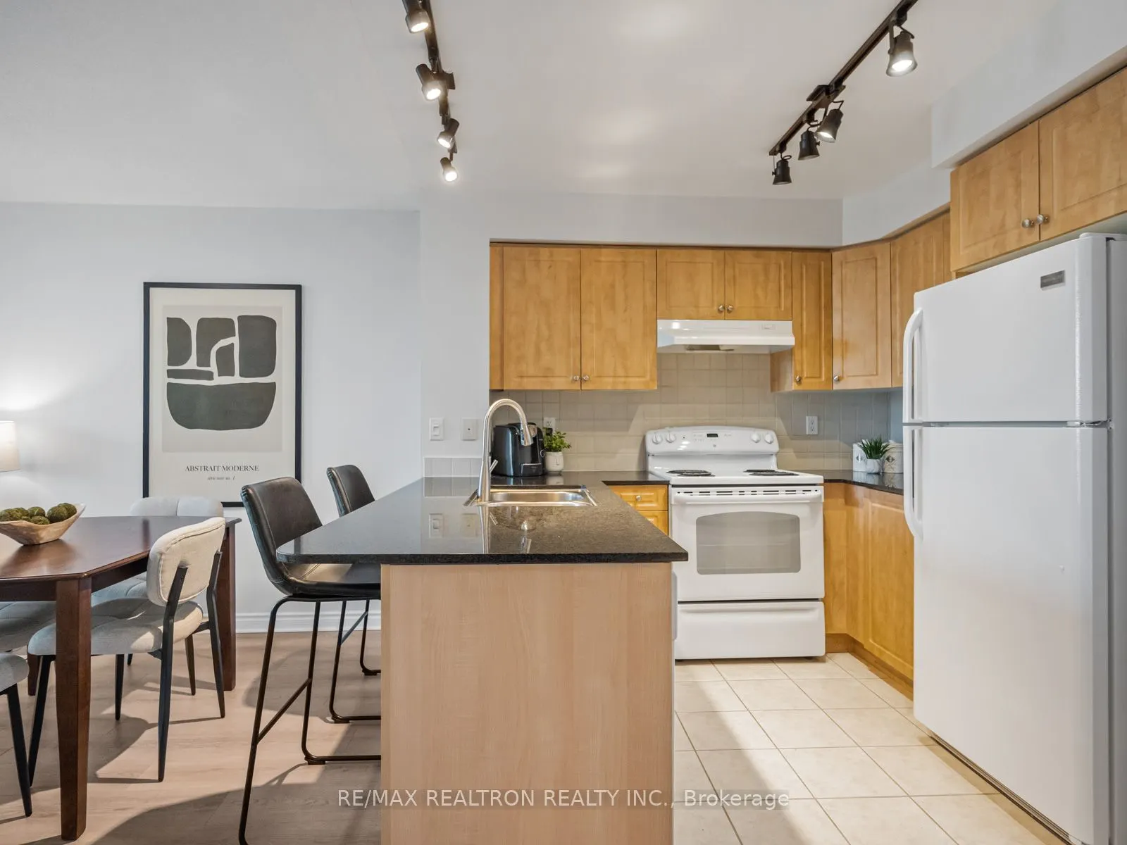 503 Beecroft Road, #318