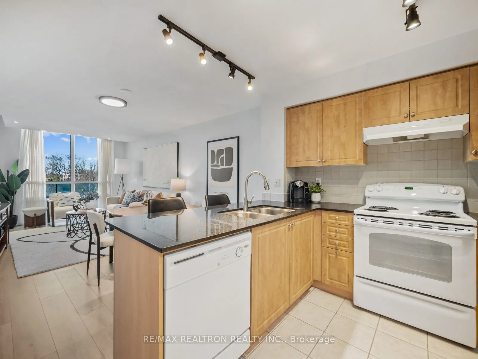 503 Beecroft Road, #318