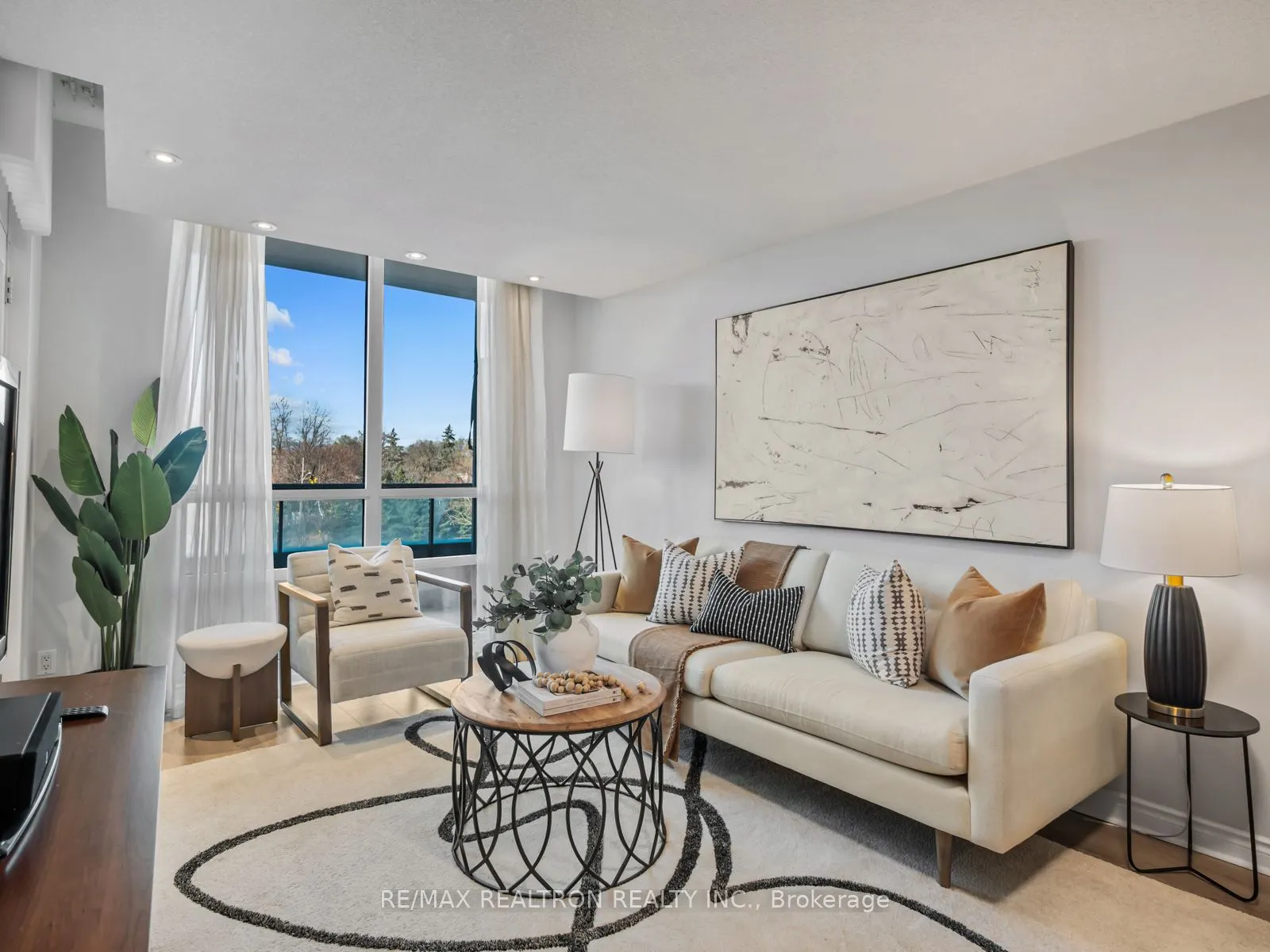 503 Beecroft Road, #318