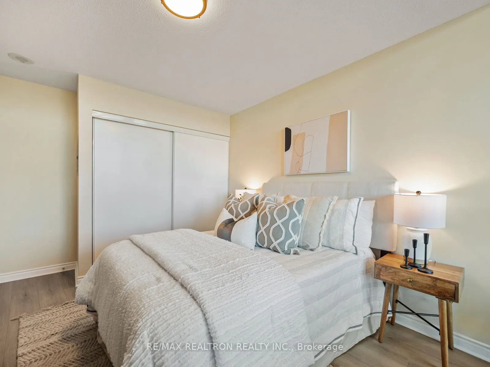 503 Beecroft Road, #318