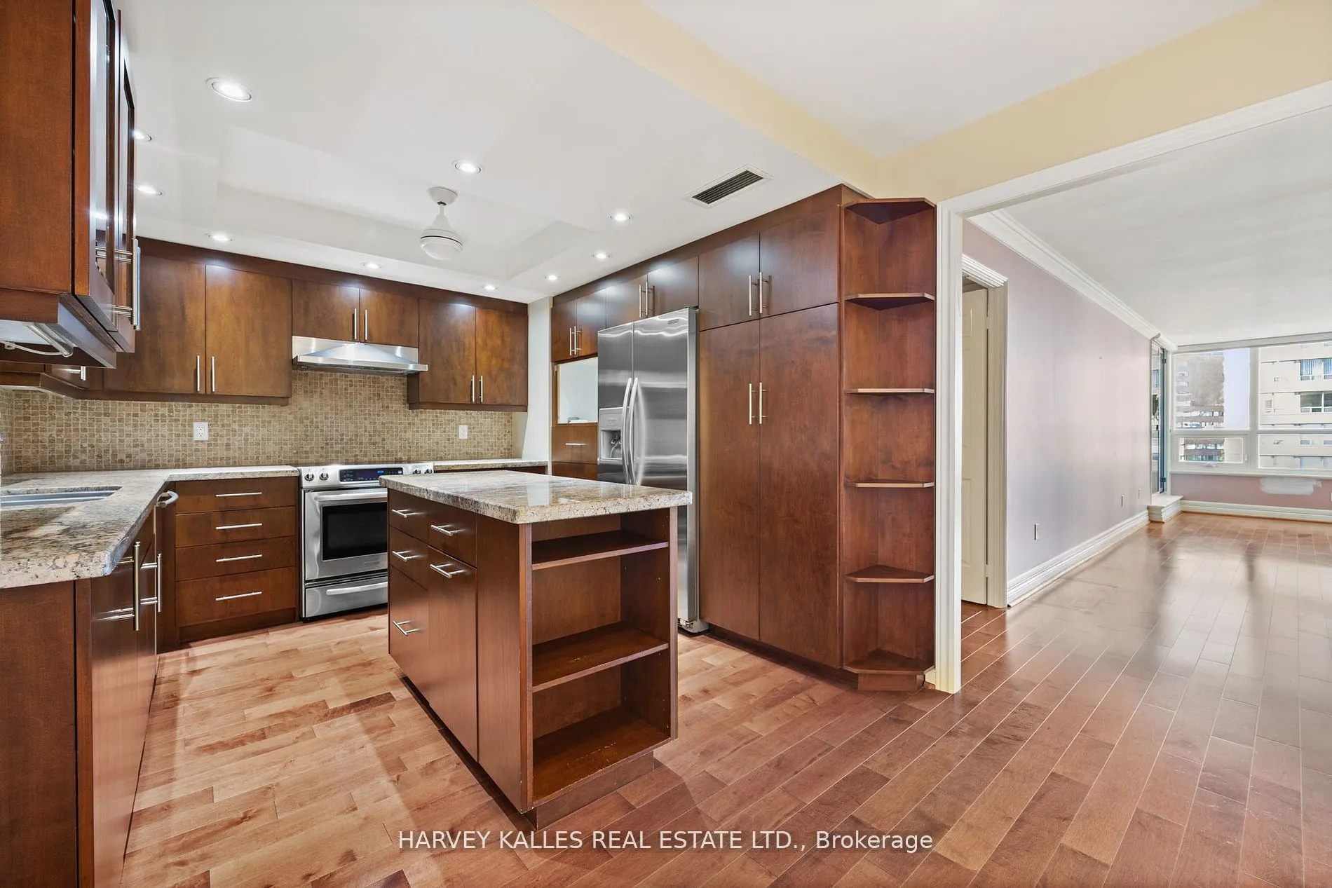 65 Spring Garden Avenue, #808