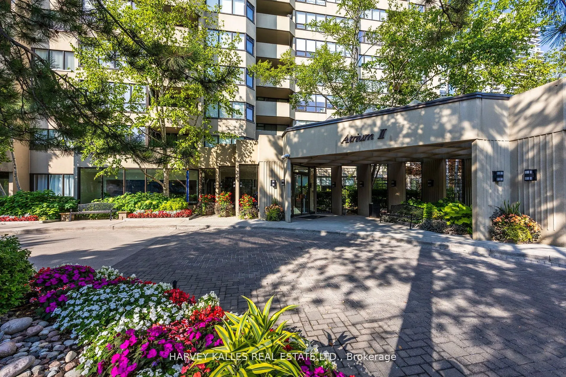 65 Spring Garden Avenue, #808