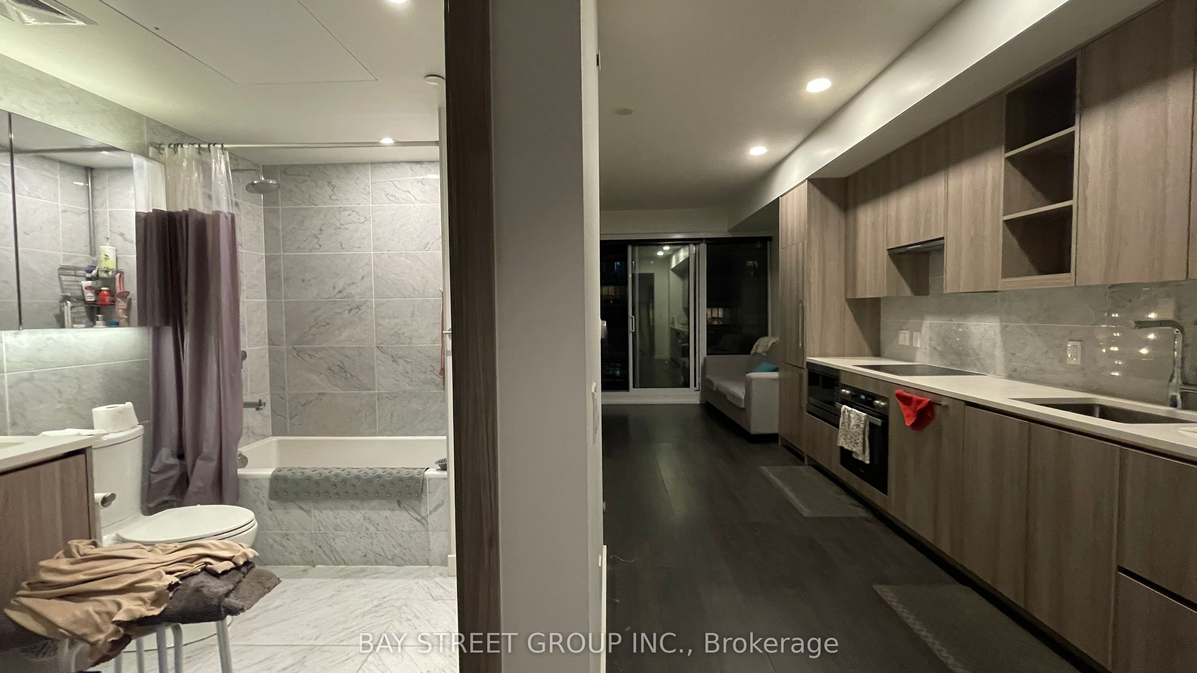 95 Mcmahon Drive #2515