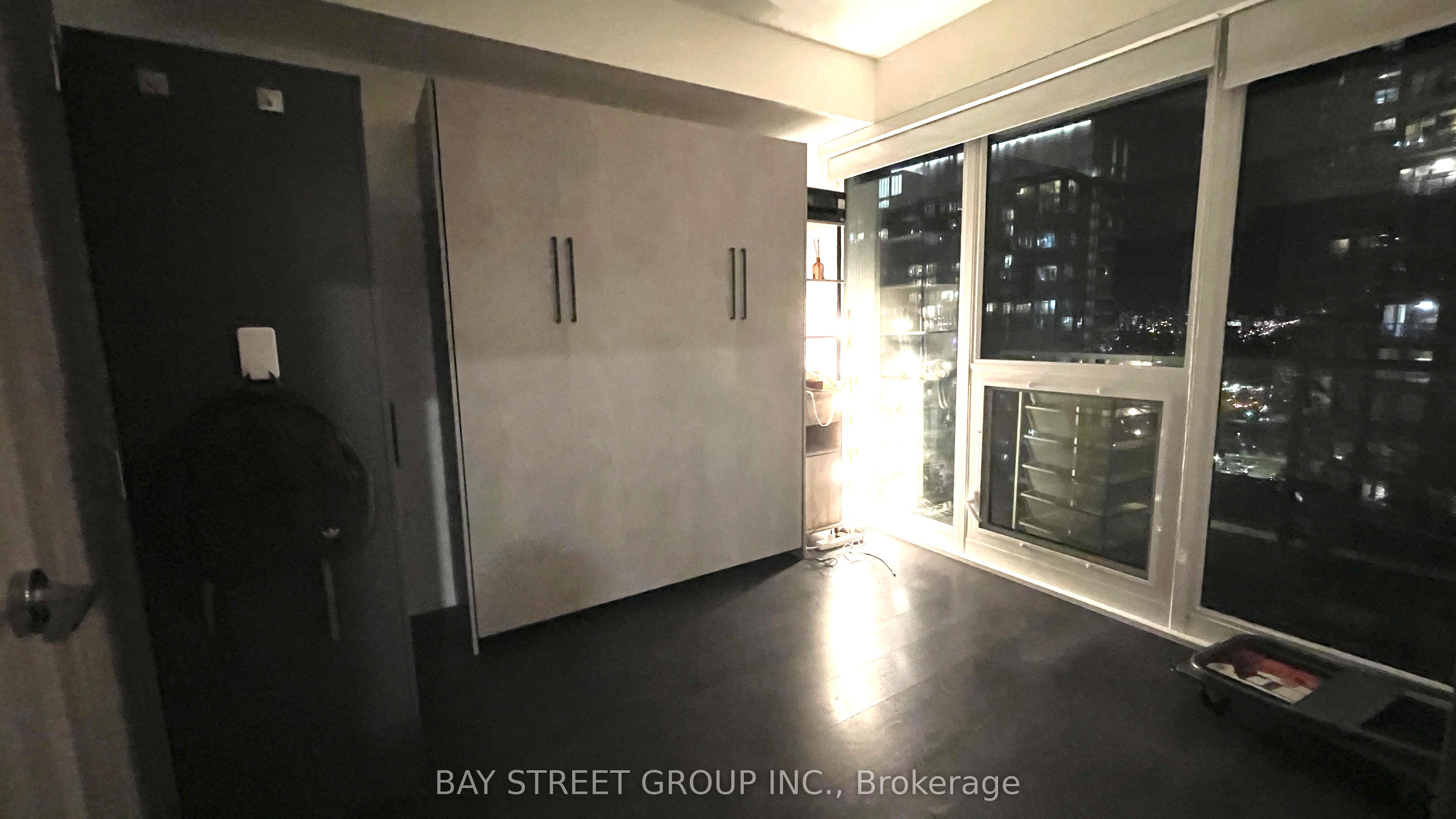 95 Mcmahon Drive #2515