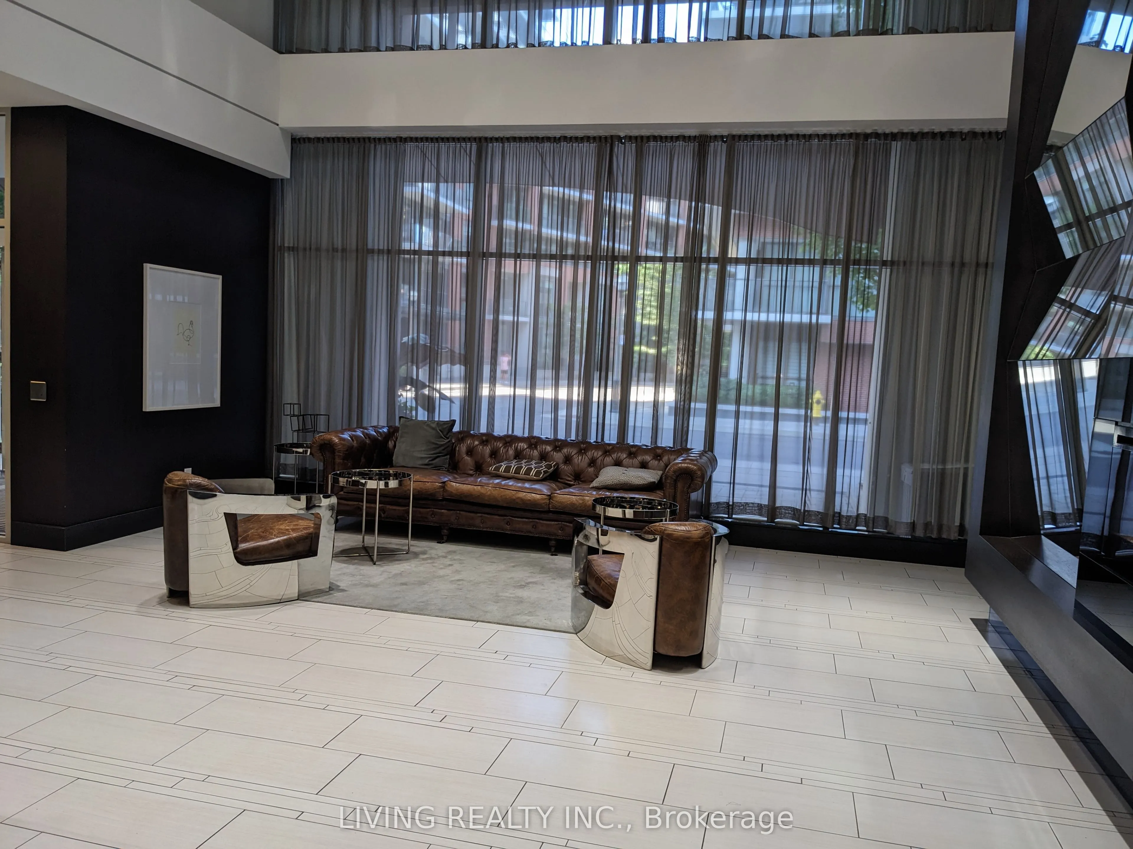 38 Grand Magazine Street, #1029