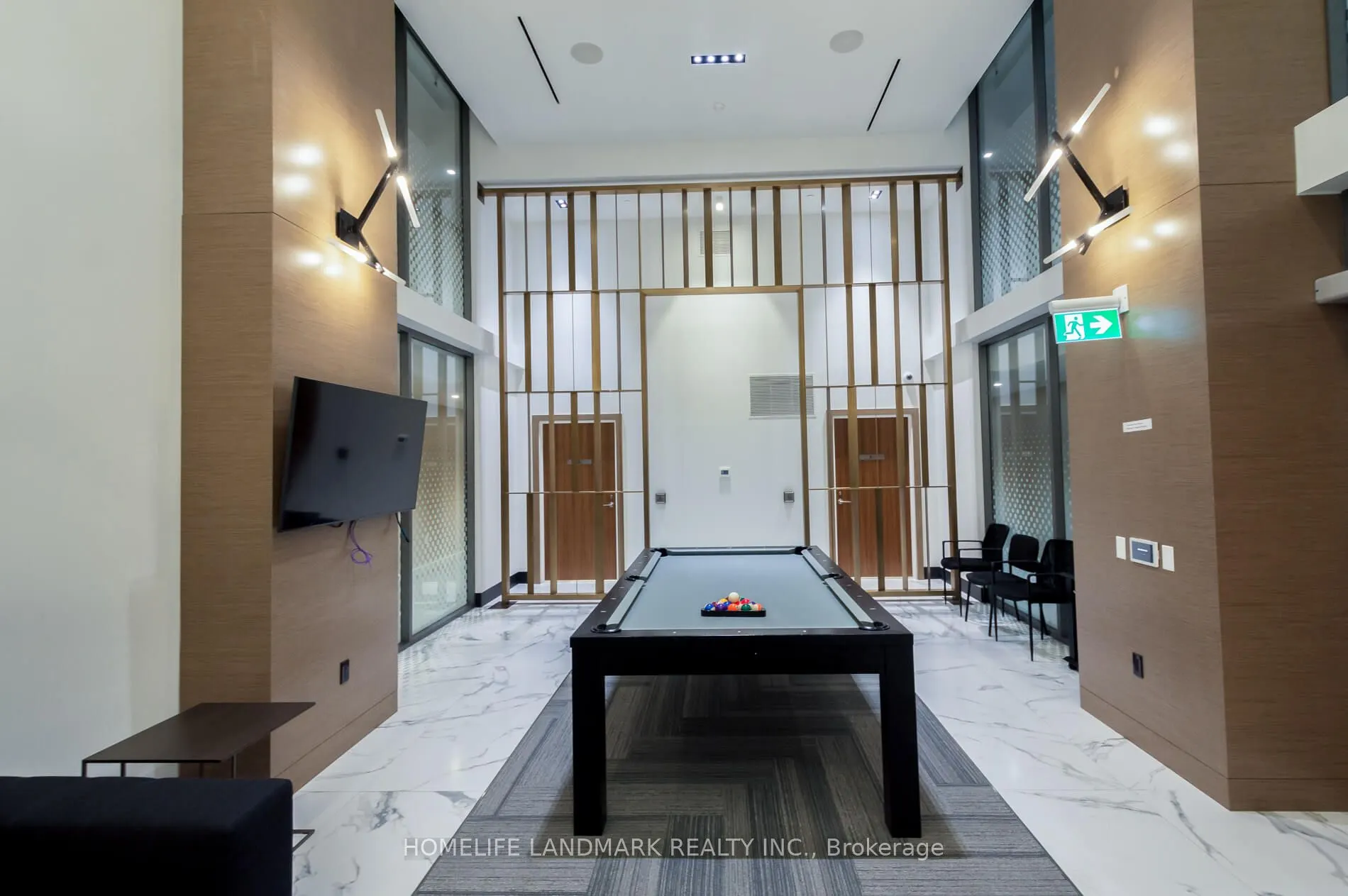 15 Queens Quay E, #2304