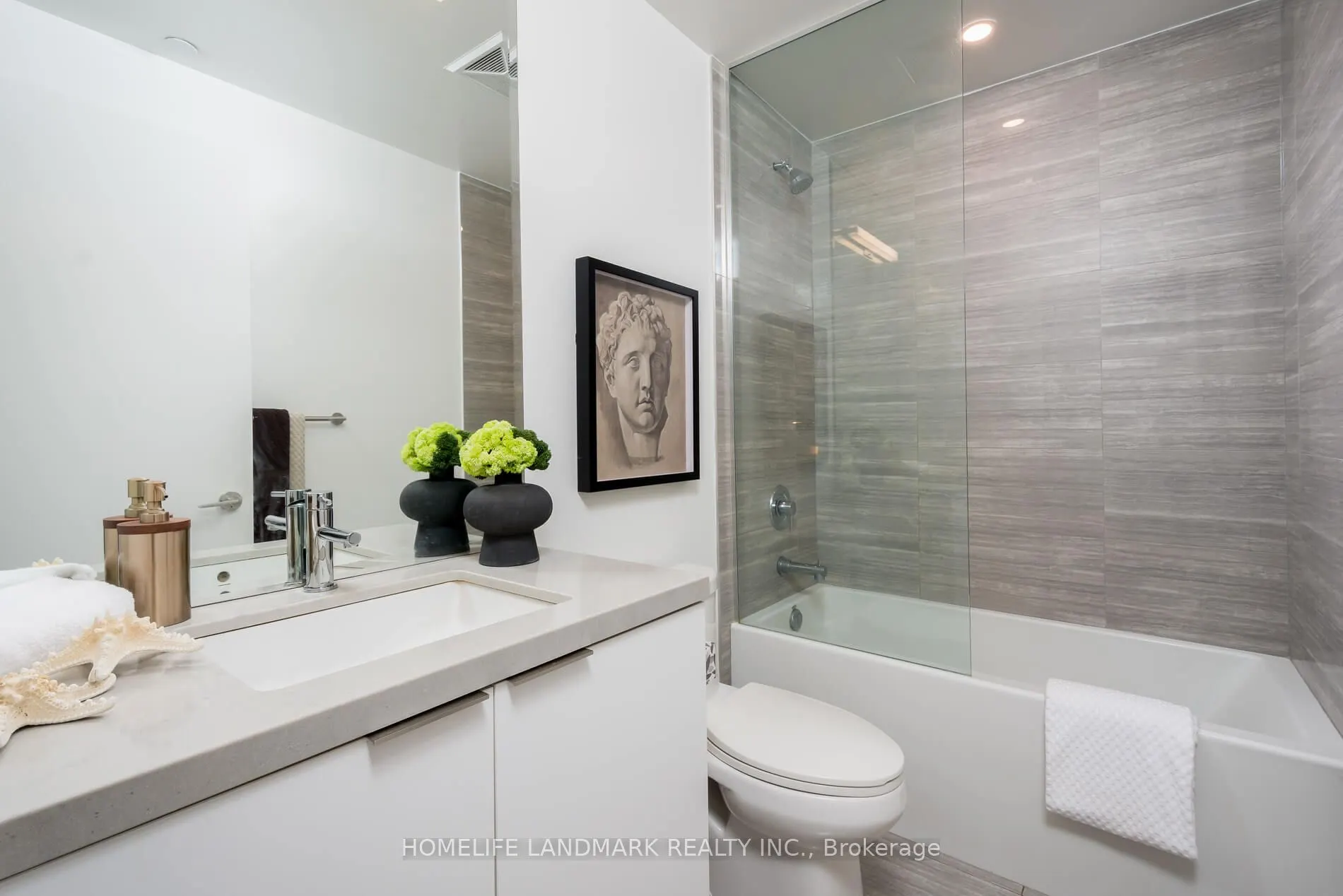 15 Queens Quay E, #2304